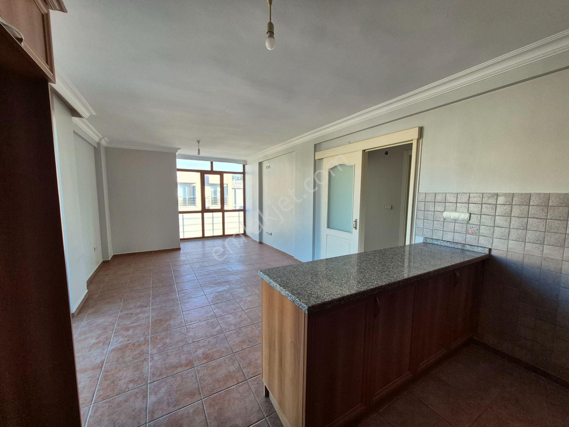 Kuşadası Merkezde Satılık 2+1 Daire (80m²) - Görsel 6