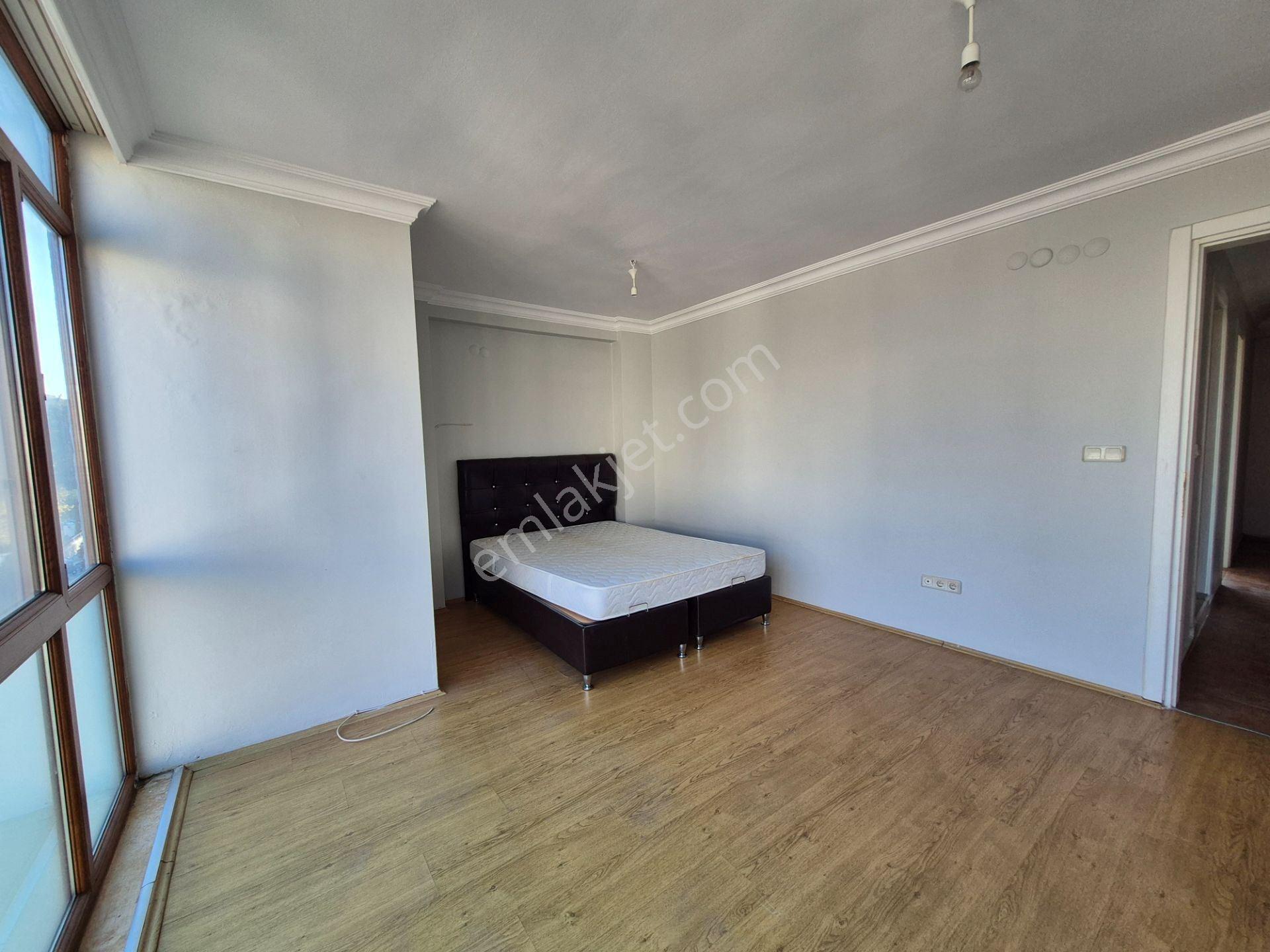 Kuşadası Merkezde Satılık 2+1 Daire (80m²) - Görsel 8