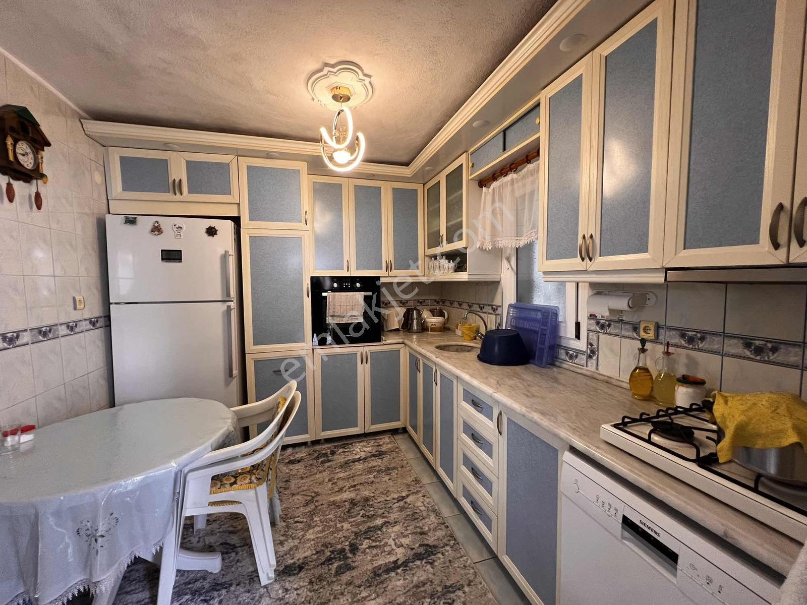 Eskifoçada Satılık Müstakil Kullanımlı Dubleks Villa - Görsel 10