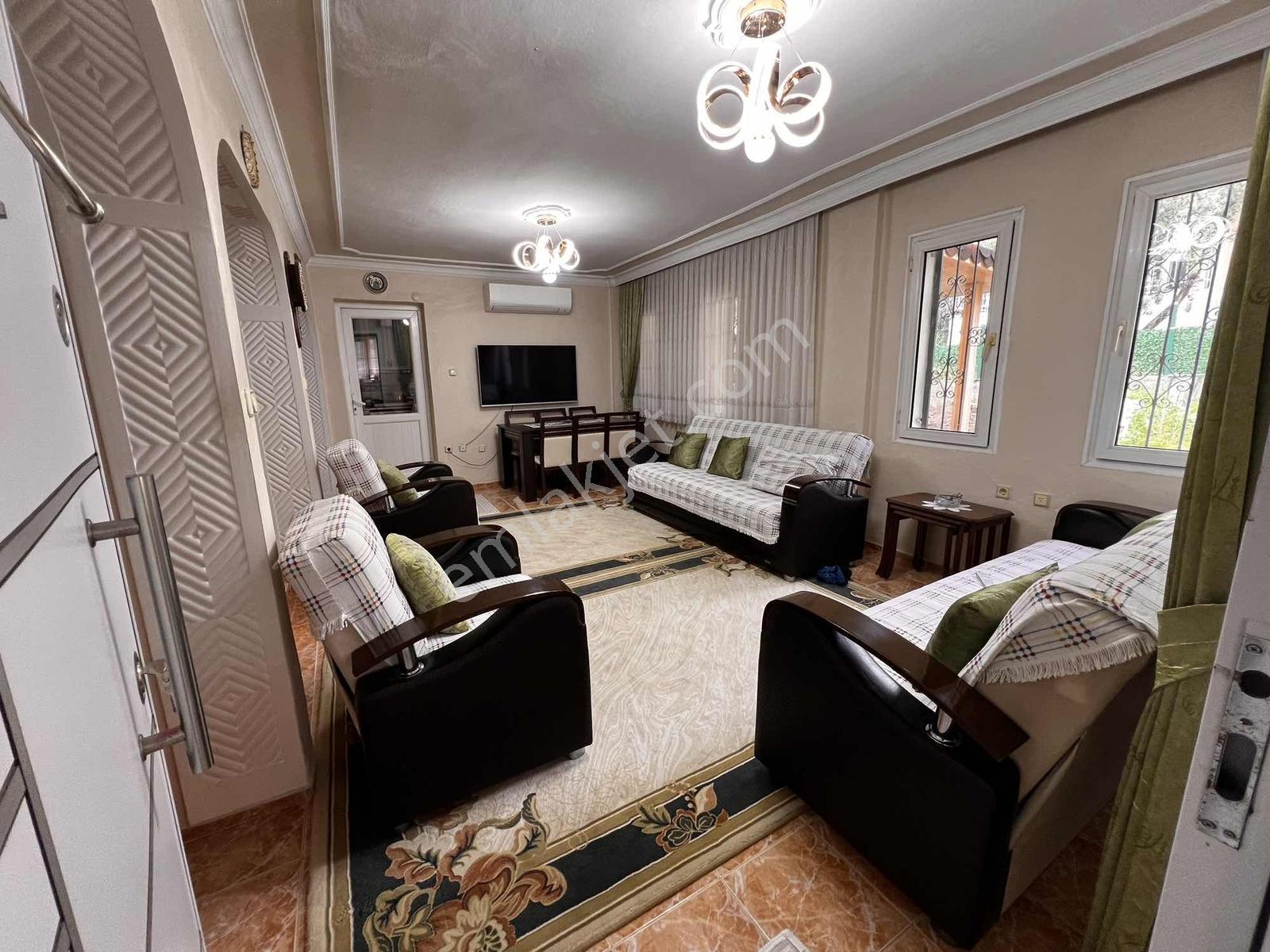 Eskifoçada Satılık Müstakil Kullanımlı Dubleks Villa - Görsel 27