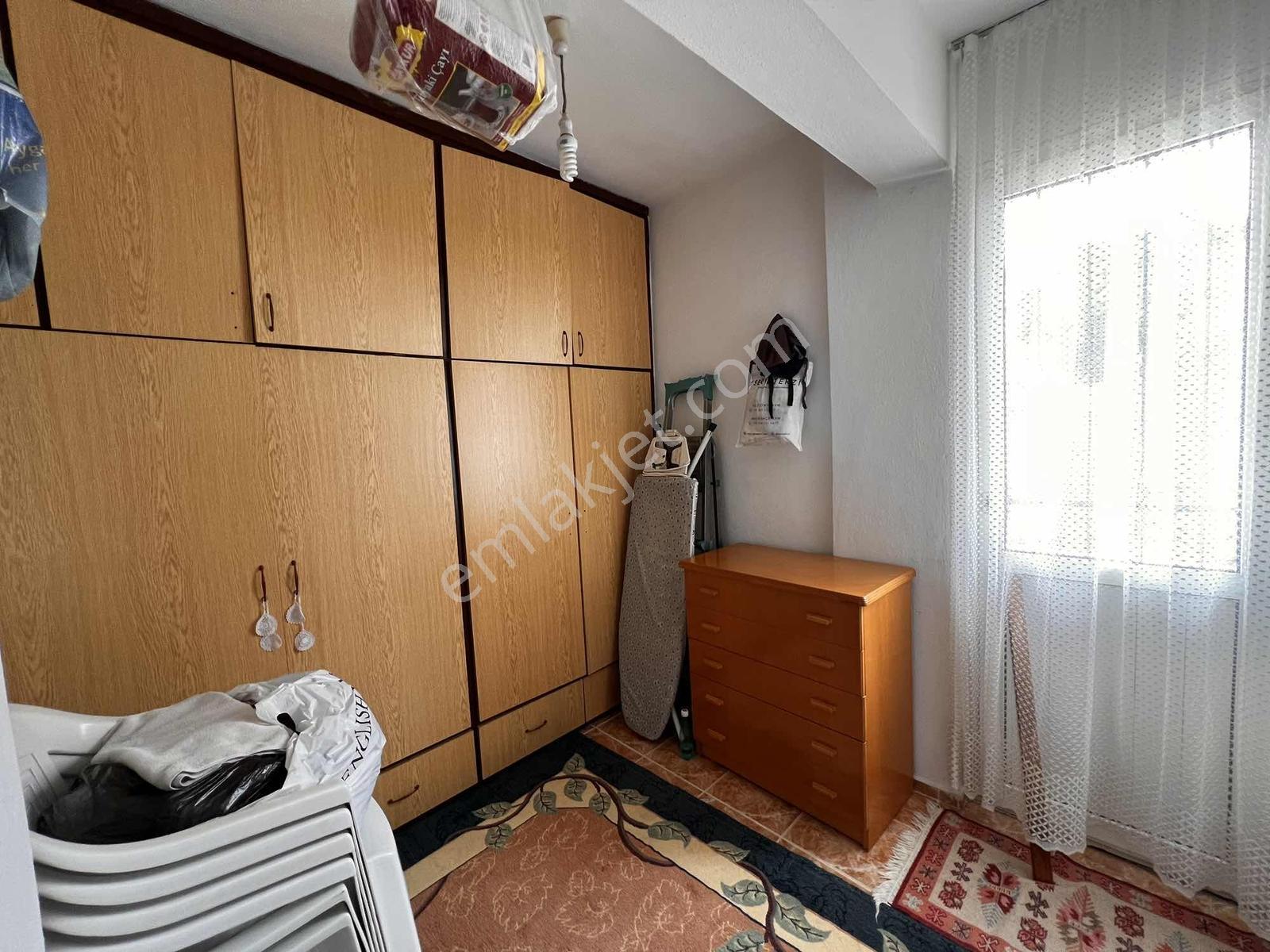 Eskifoçada Satılık Müstakil Kullanımlı Dubleks Villa - Görsel 13