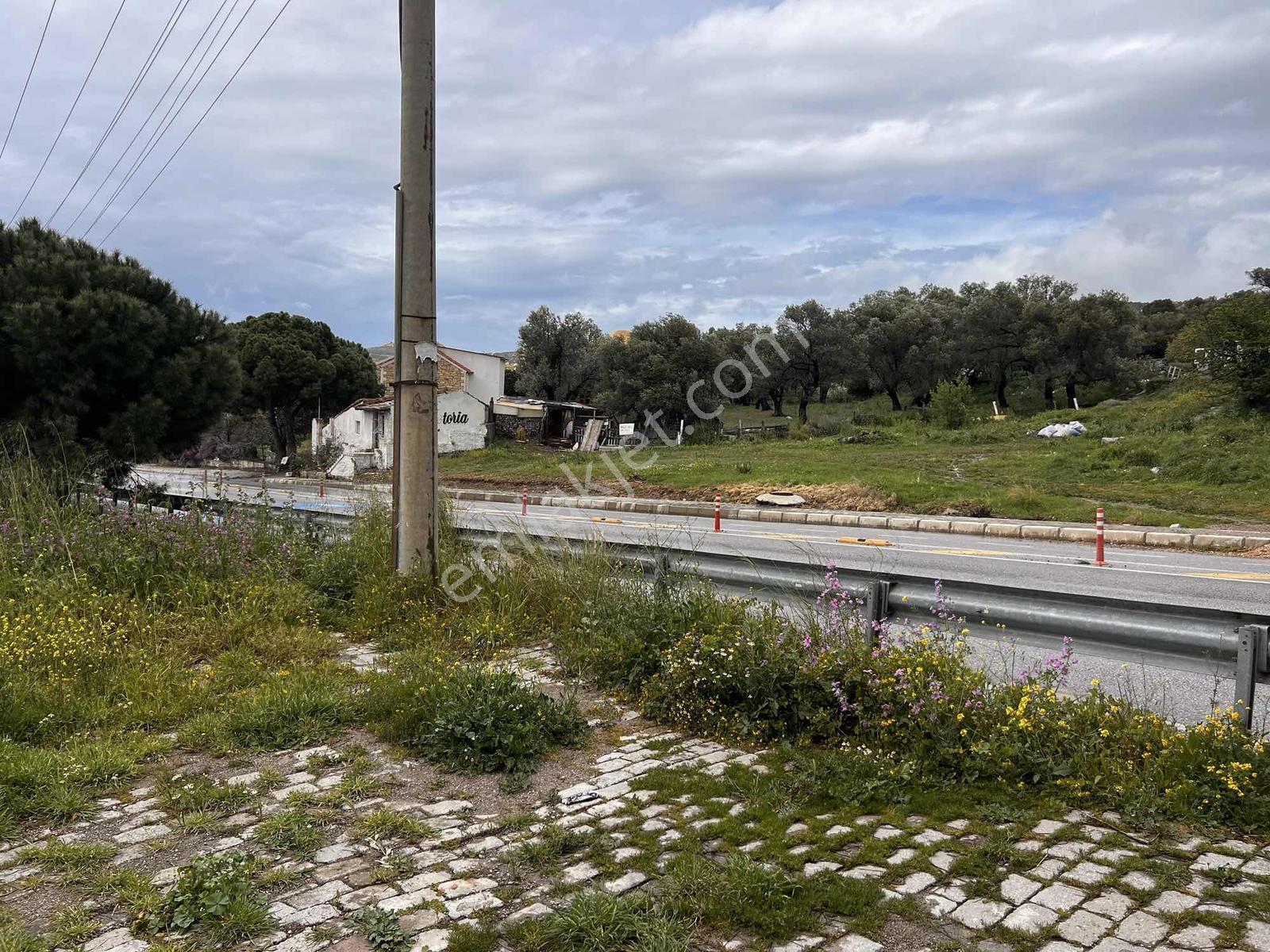 Eskifoçada Satılık Müstakil Kullanımlı Dubleks Villa - Görsel 2
