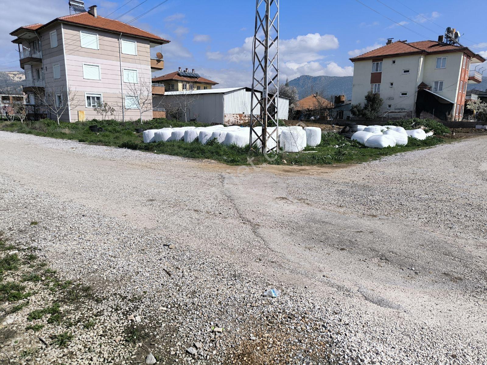Bucak'ta Köşebaşı Güney Cephe Park Manzaralı Fırsat