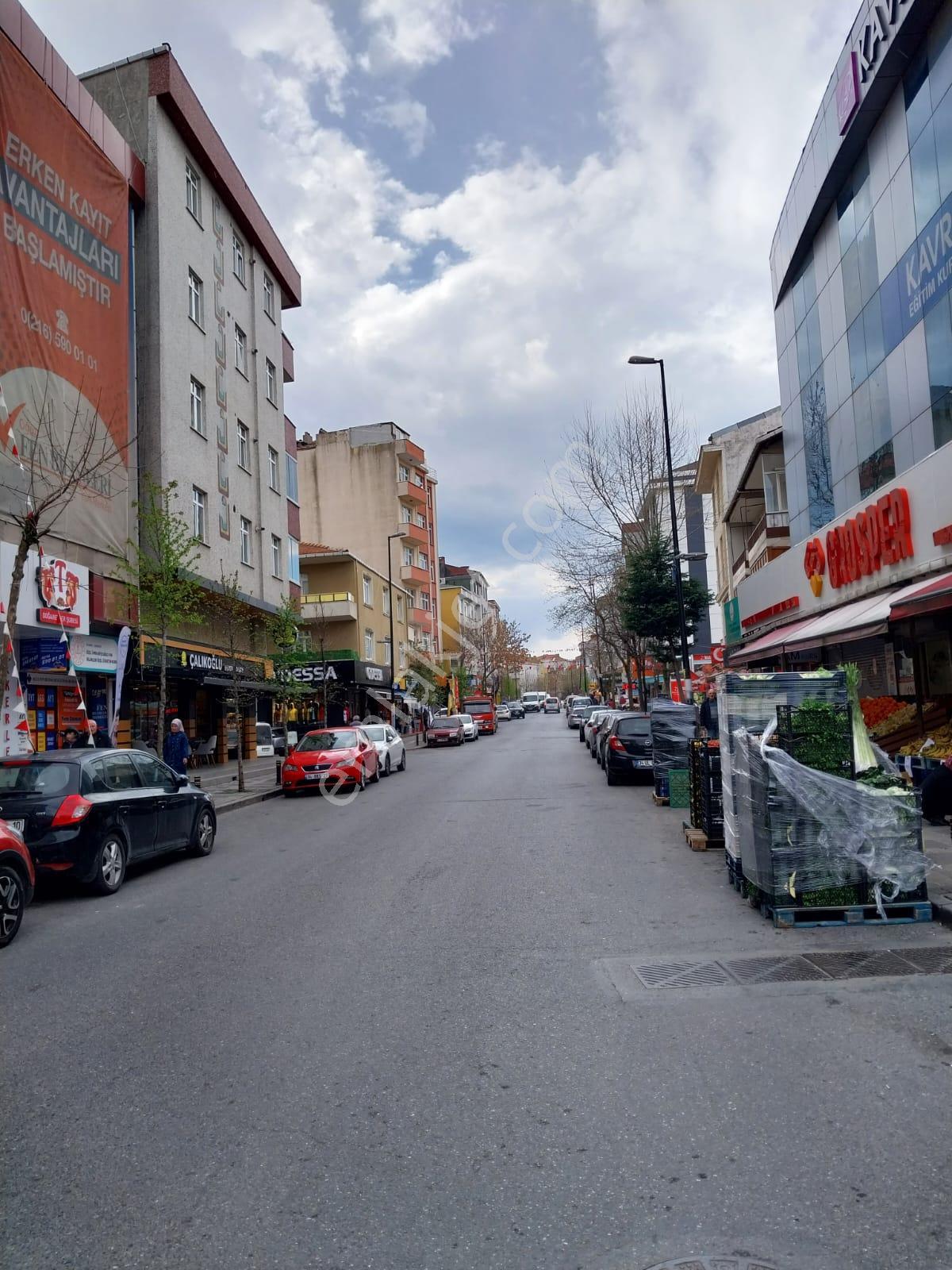 Remax Anı 'dan Ümraniye Tepeüstü 'nde Geniş Satılık Dükkan - Görsel 18