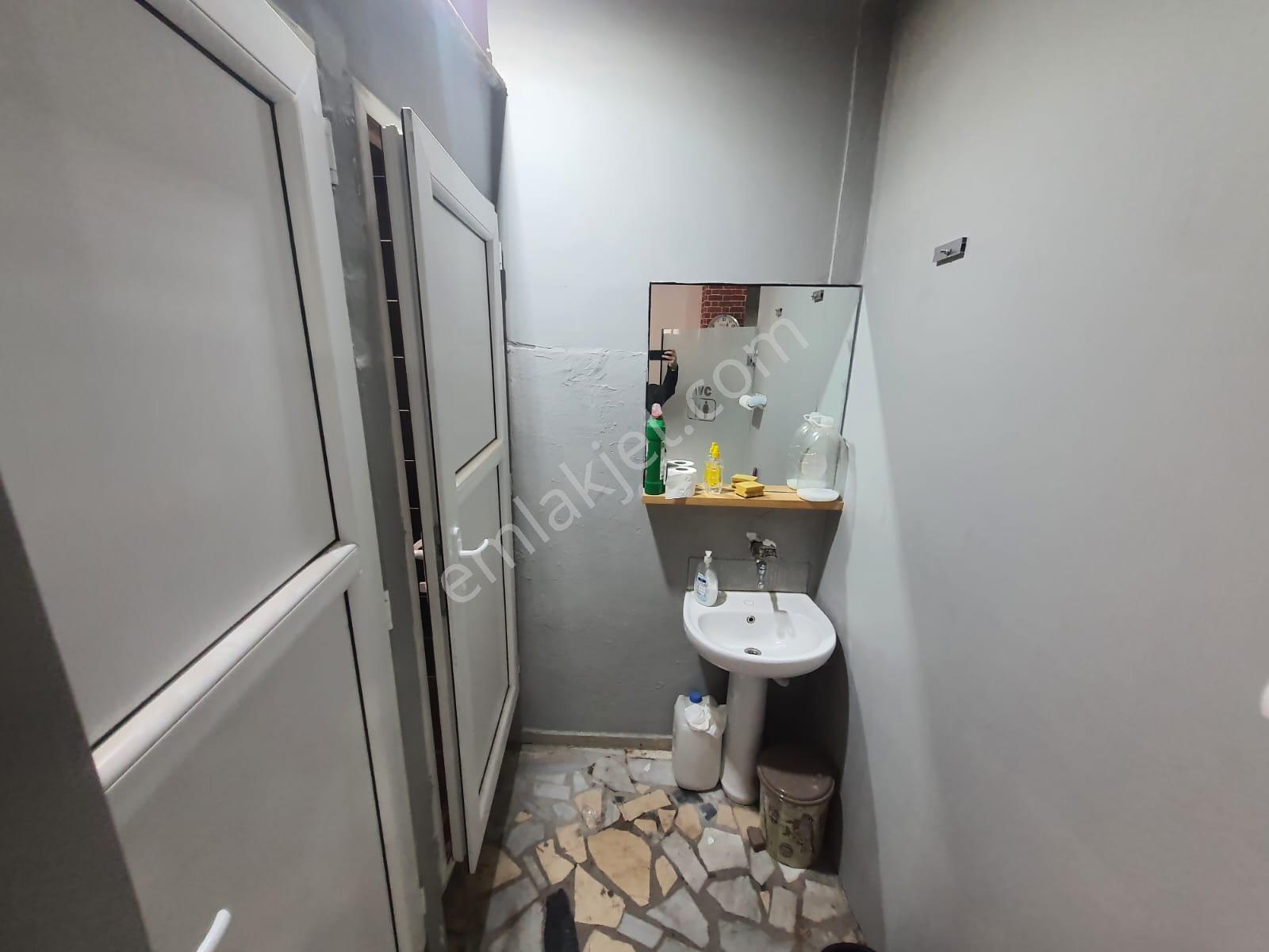 Remax Anı 'dan Ümraniye Tepeüstü 'nde Geniş Satılık Dükkan - Görsel 11