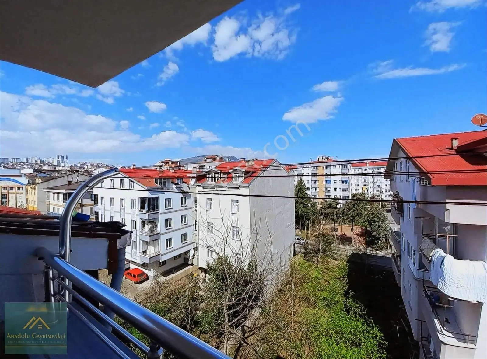 Anadolu Gm.'den Şirinevler Mah.de 125 M² 3+1 Satılık Daire
