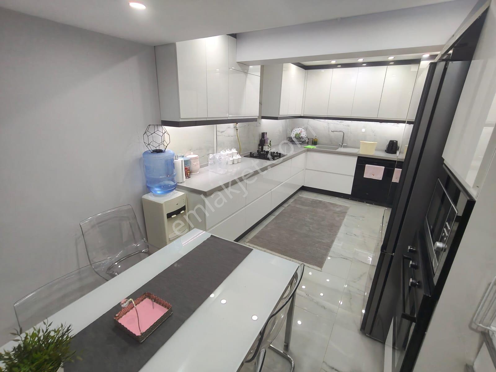 Turyap'tan Gaziemir Beyazevler'de 4+1 Full Tadilatlı Villa - Görsel 3