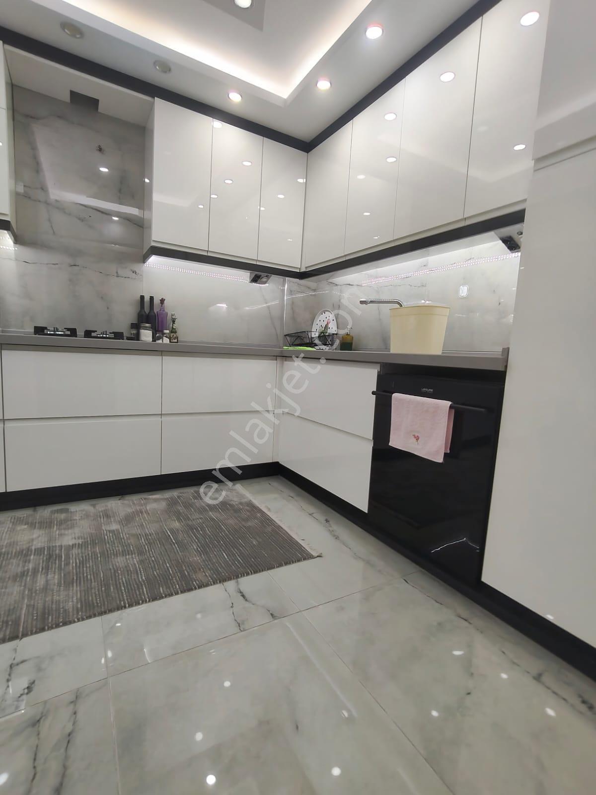 Turyap'tan Gaziemir Beyazevler'de 4+1 Full Tadilatlı Villa - Görsel 2
