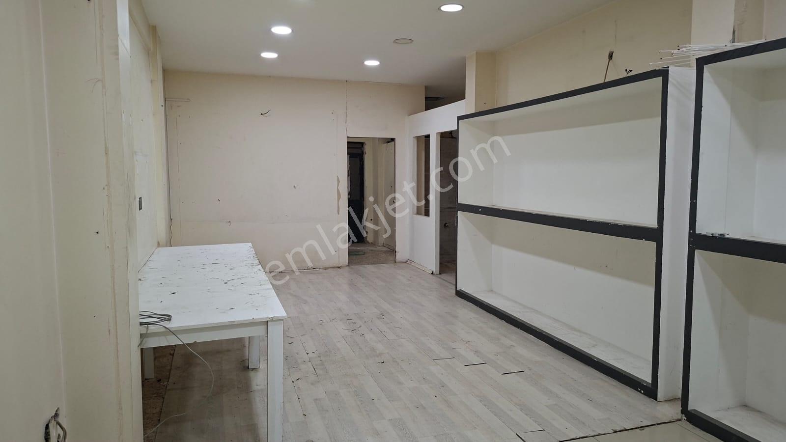 Valirahmibey Mah. Cadde Üstünde 70 M2 Satılık İşyeri - Görsel 4