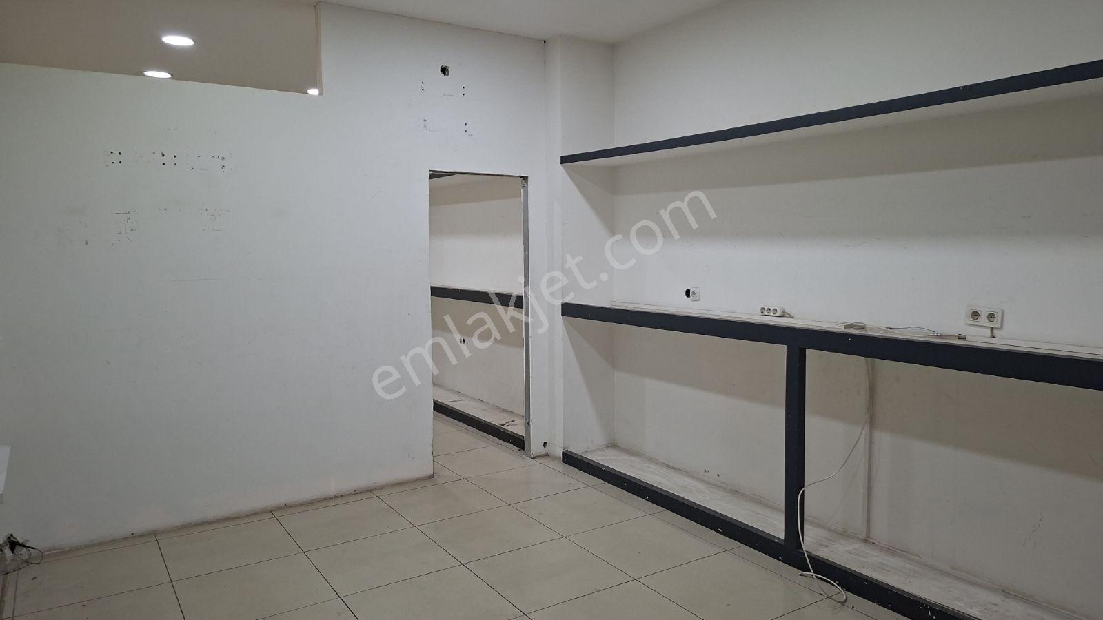 Valirahmibey Mah. Cadde Üstünde 70 M2 Satılık İşyeri - Görsel 16