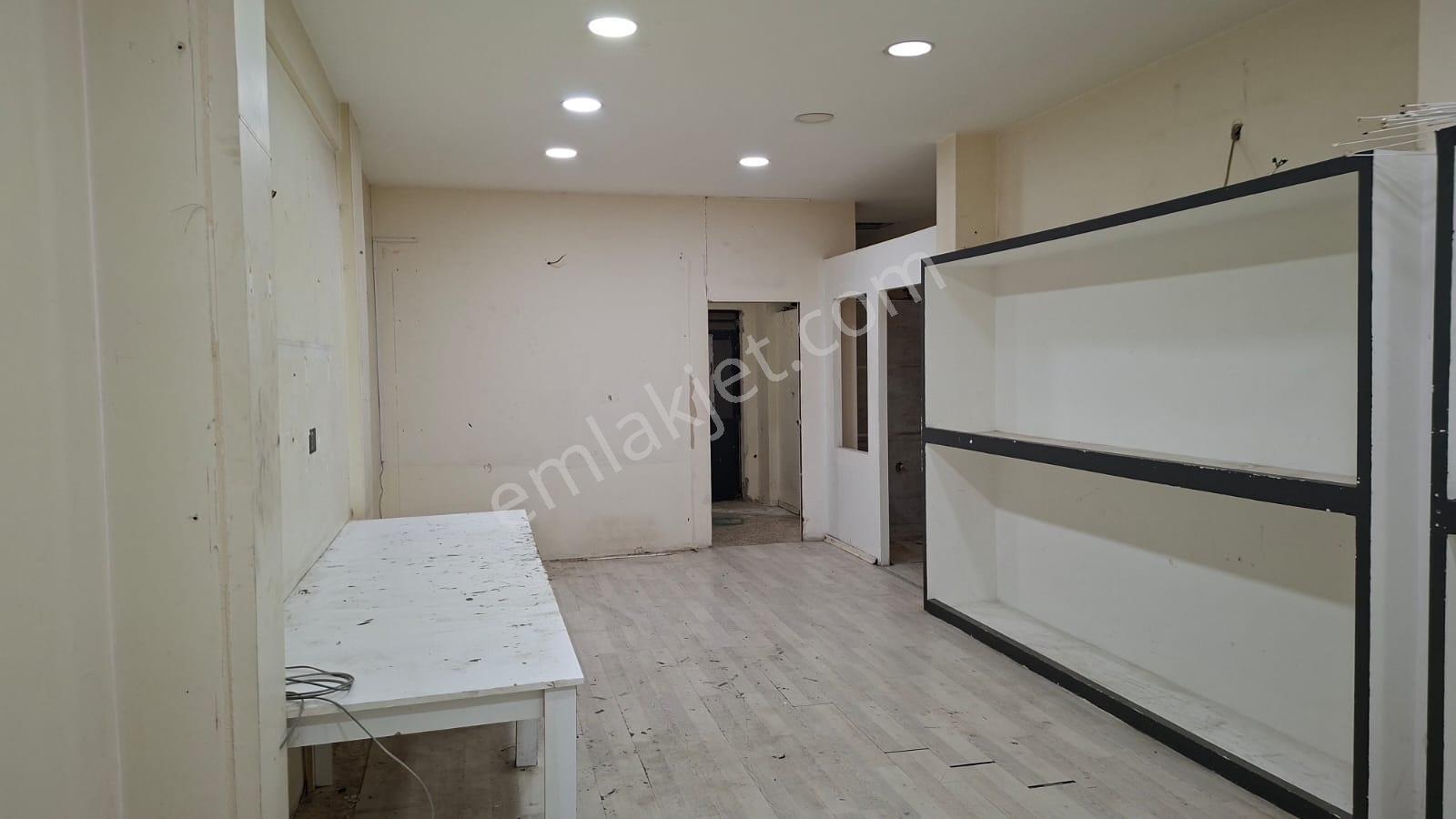 Valirahmibey Mah. Cadde Üstünde 70 M2 Satılık İşyeri - Görsel 7