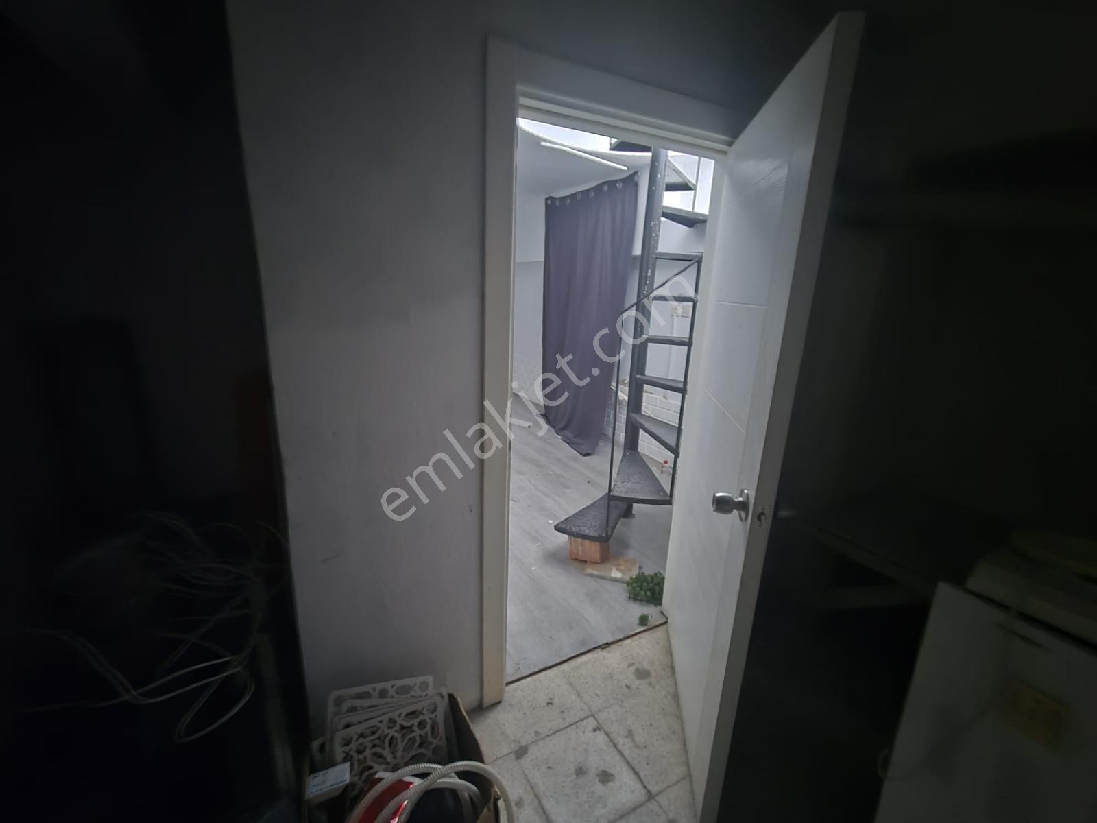 Buca / Şirinyer'de Merkezi Konumda 3 Katlı 90 M2 Kiralık Dükkan - Görsel 31