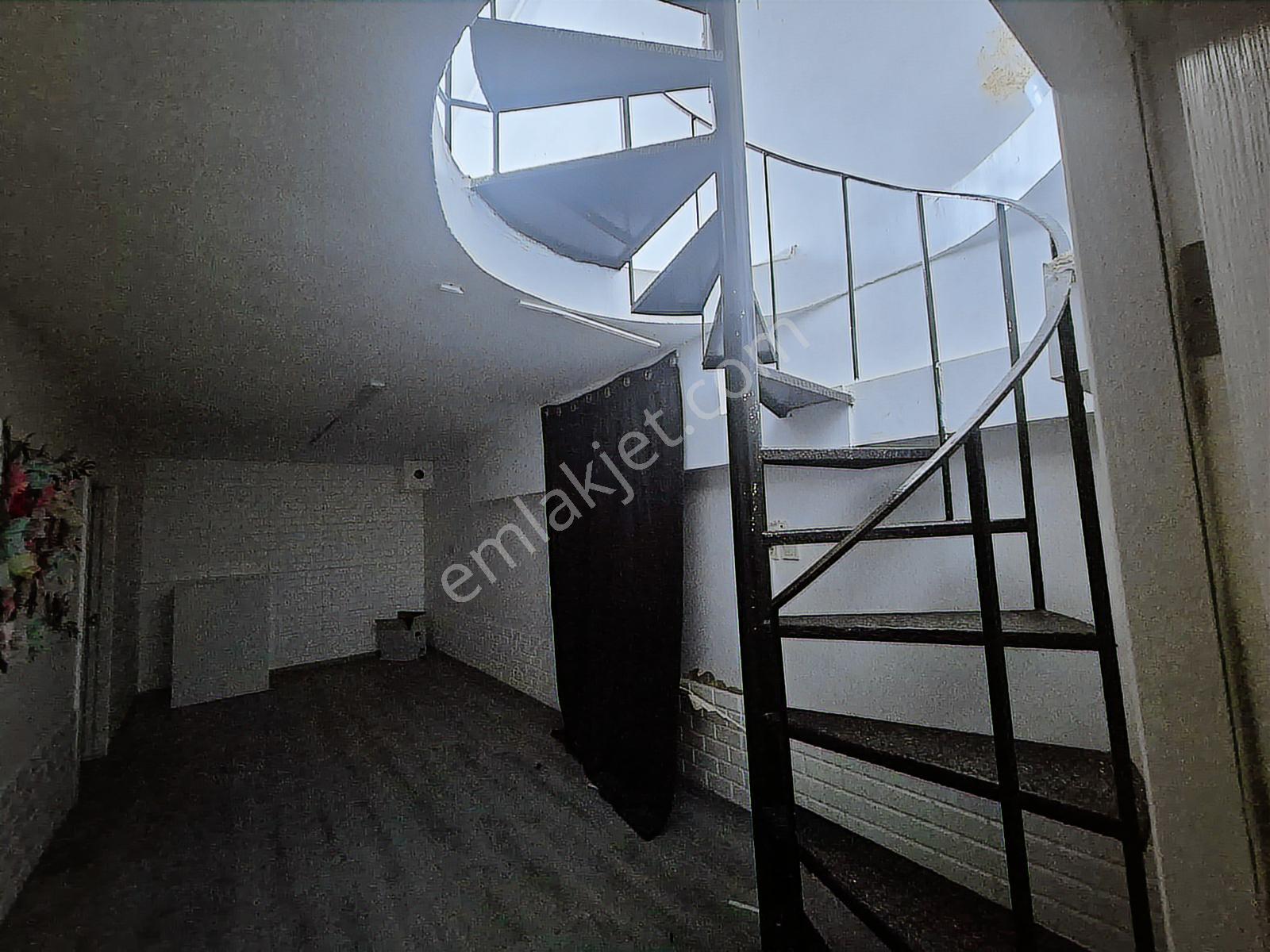 Buca / Şirinyer'de Merkezi Konumda 3 Katlı 90 M2 Kiralık Dükkan - Görsel 13