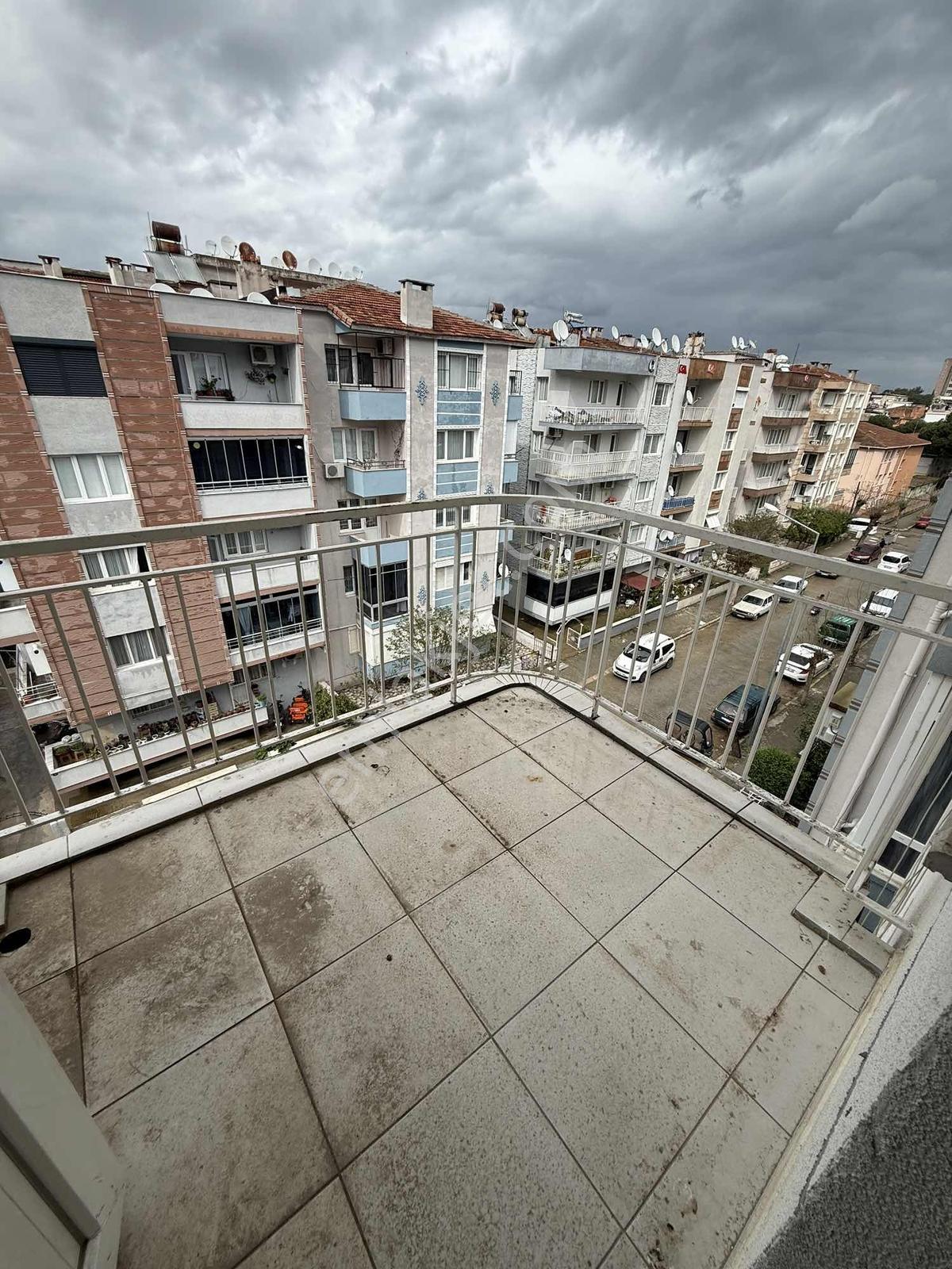 Kent Gayrimenkul'den 3+1 Doğalgazlı Şehir Merkezinde Kiralkk - Görsel 4