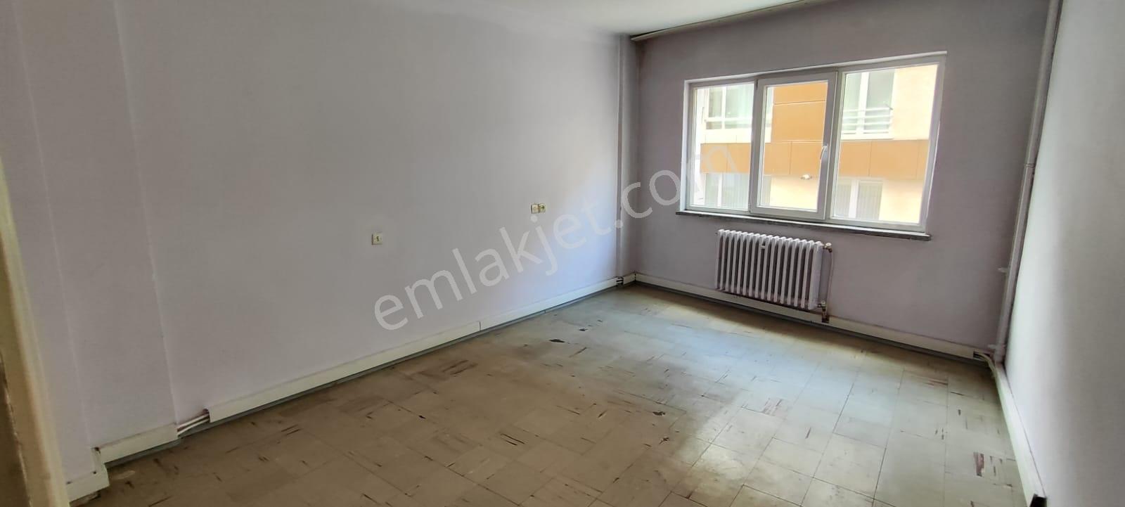 Sivrihisar Caddesi Üzerinde 4+1 Kiralık Daire Foresta - Görsel 28