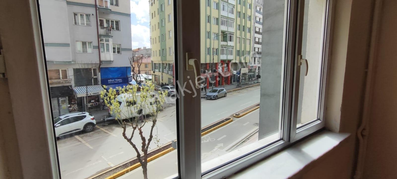 Sivrihisar Caddesi Üzerinde 4+1 Kiralık Daire Foresta - Görsel 24