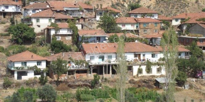 Manisa Demirci 'de 203 M2 Resmi Yola Yakın Düz Fırsat Bahçe ! - Görsel 7