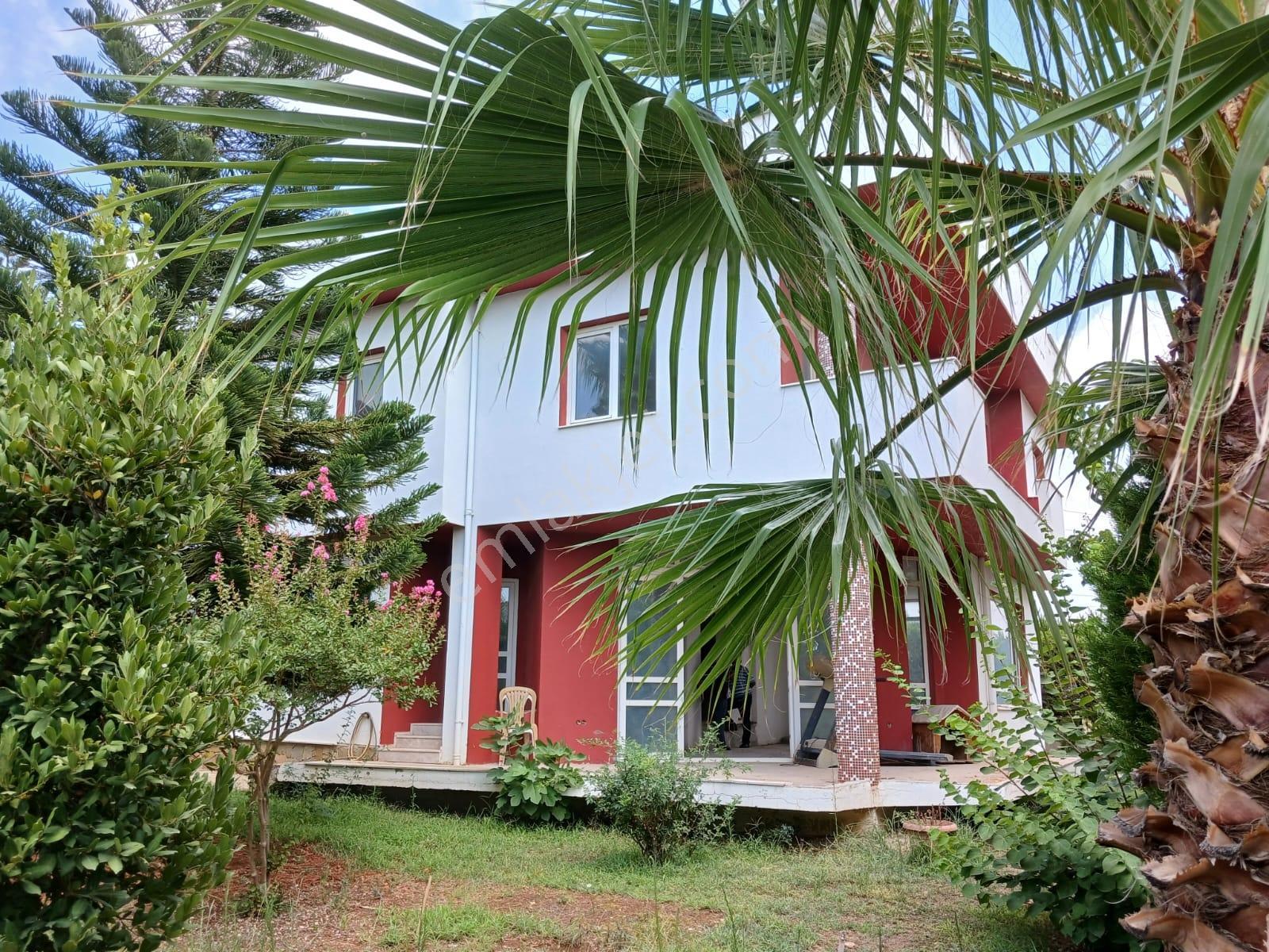 Adana Çukurova Doğakent Sitesi Satılık Havuzlu Villa