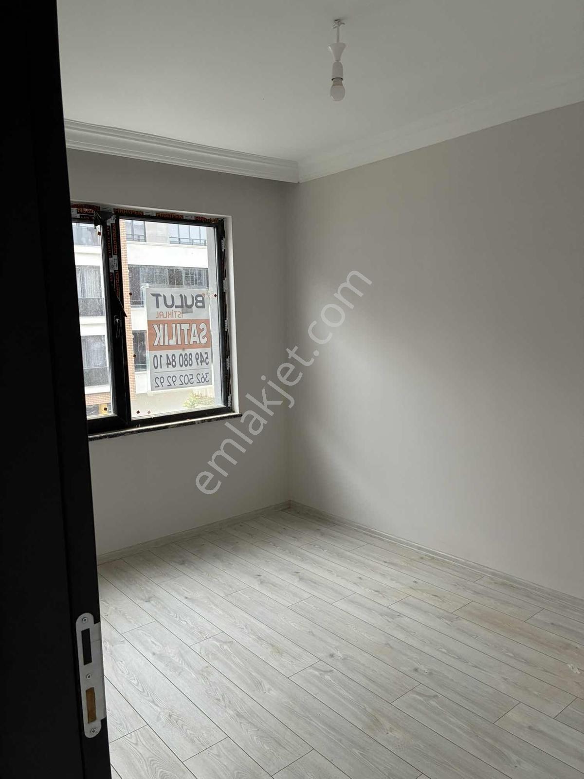 Bulut Emlaktan İstiklalde Tramvaya Yakın 1+1 Satılık Daire - Görsel 14