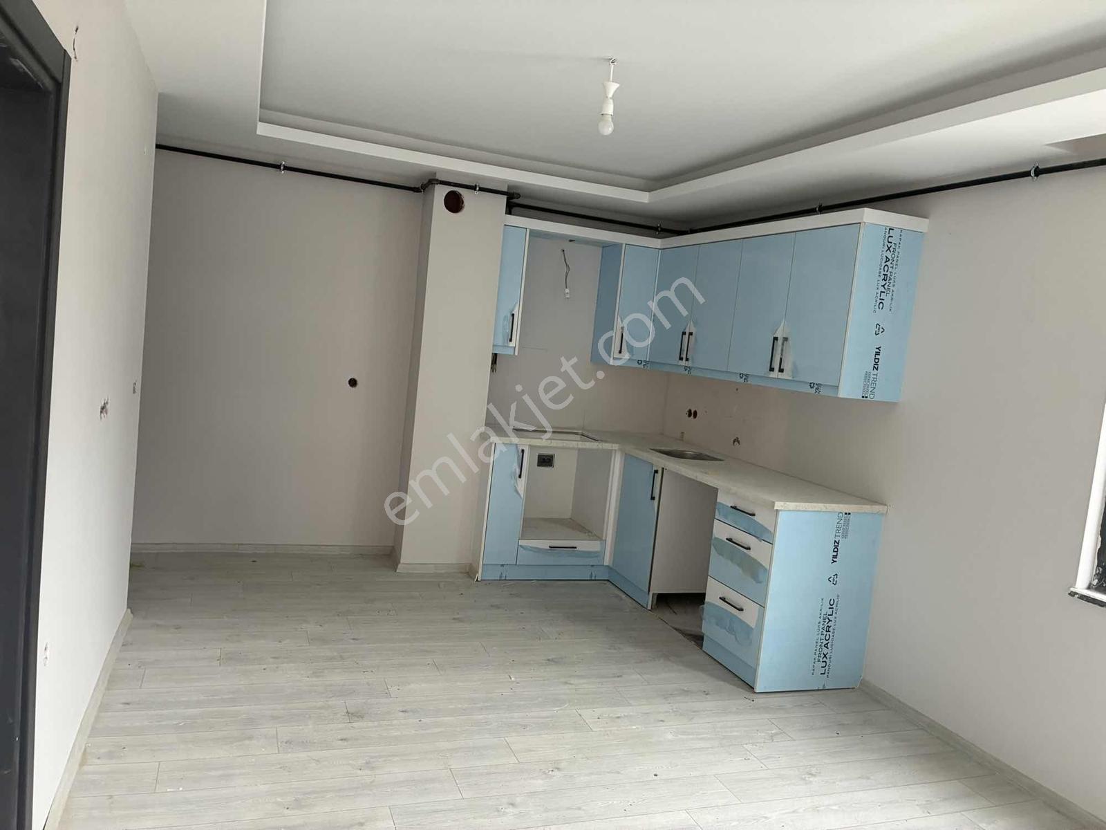 Bulut Emlaktan İstiklalde Tramvaya Yakın 1+1 Satılık Daire - Görsel 4
