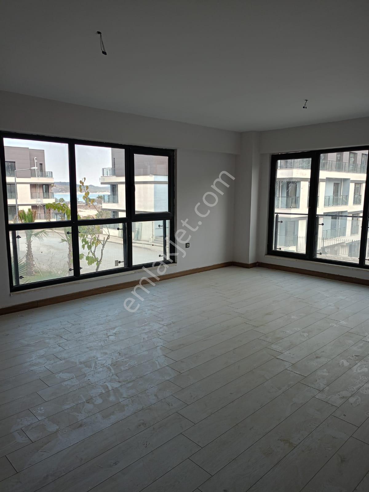 Göl Manzaralı Kapalı Mutfaklı 3+1 Kiralık Daire - Görsel 7