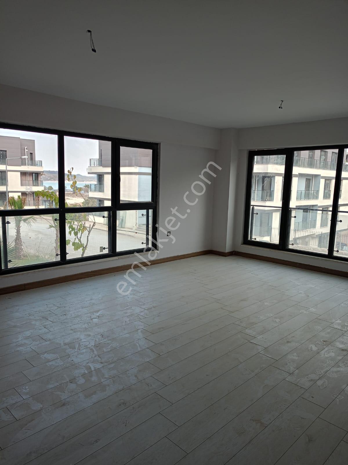 Göl Manzaralı Kapalı Mutfaklı 3+1 Kiralık Daire - Görsel 6