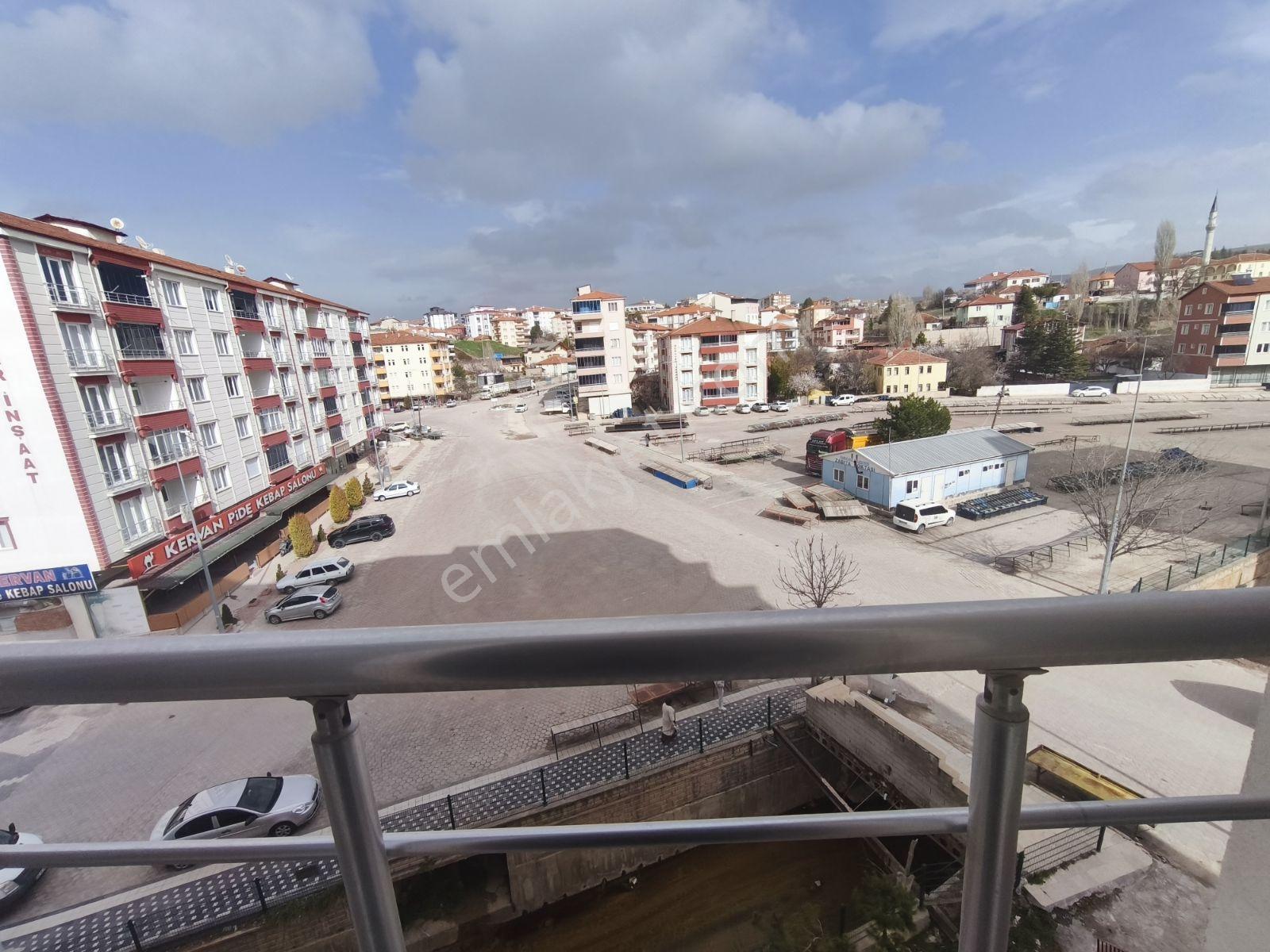 Fırsat Var.tek Apartmanı 3.katta 4+1 160 M2 Ara Kat Daire - Görsel 20