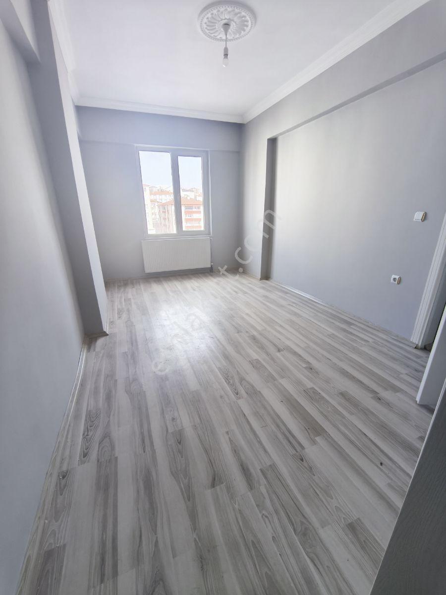 Fırsat Var.tek Apartmanı 3.katta 4+1 160 M2 Ara Kat Daire - Görsel 19