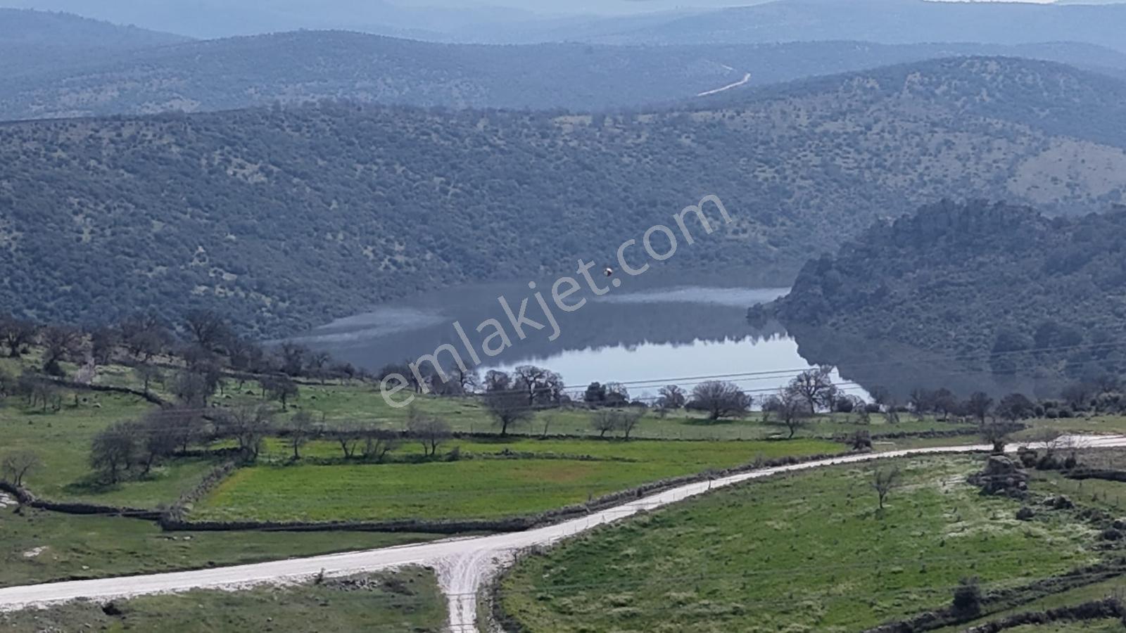 Bergama Maruflar'da Gölet Yakını Satılık Tarla - Görsel 20