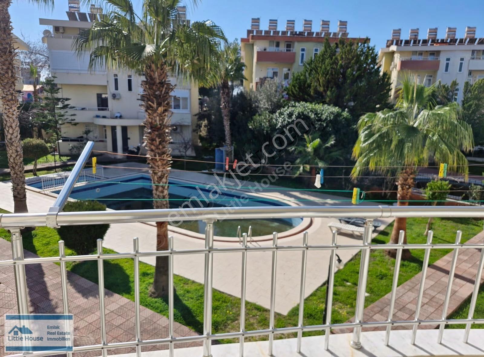 Side Kemer De Havuzlu Site İçerisinde 4+1 Dubleks Daire