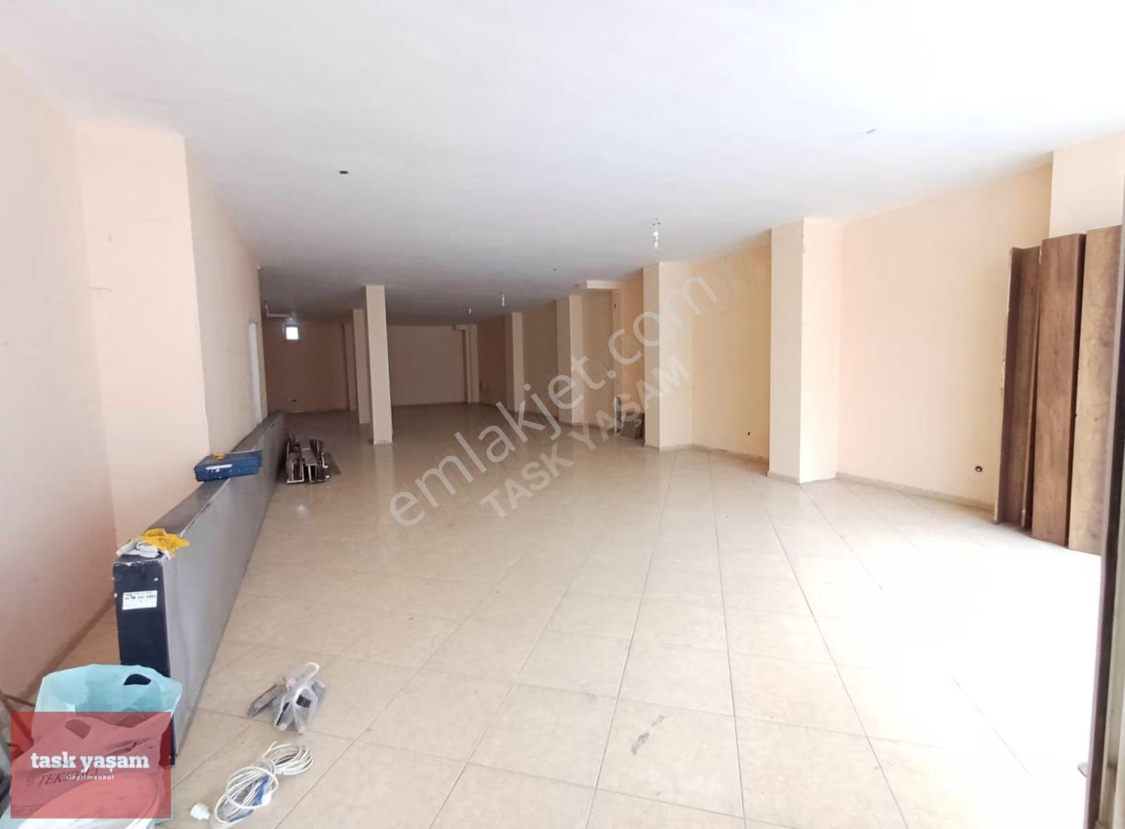 Gebze Osmanyılmaz Merkezi 360 M² Depolu Kiralık Dükkan - Görsel 9