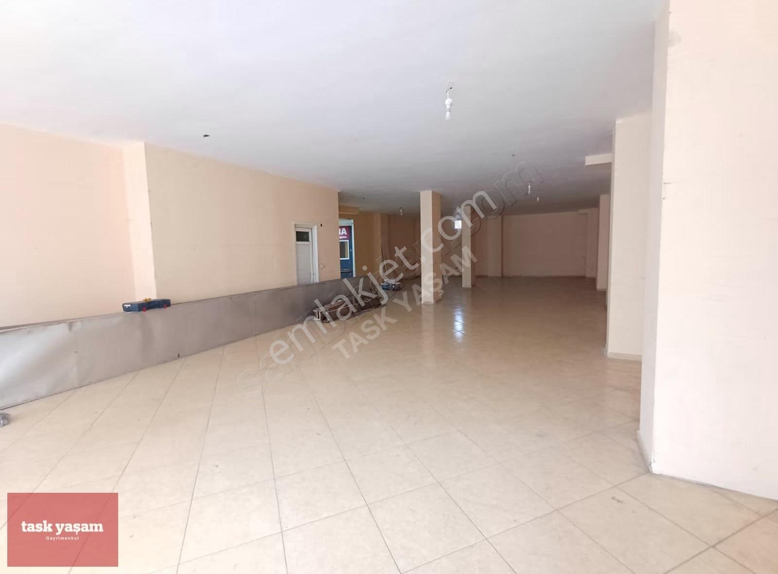 Gebze Osmanyılmaz Merkezi 360 M² Depolu Kiralık Dükkan - Görsel 4