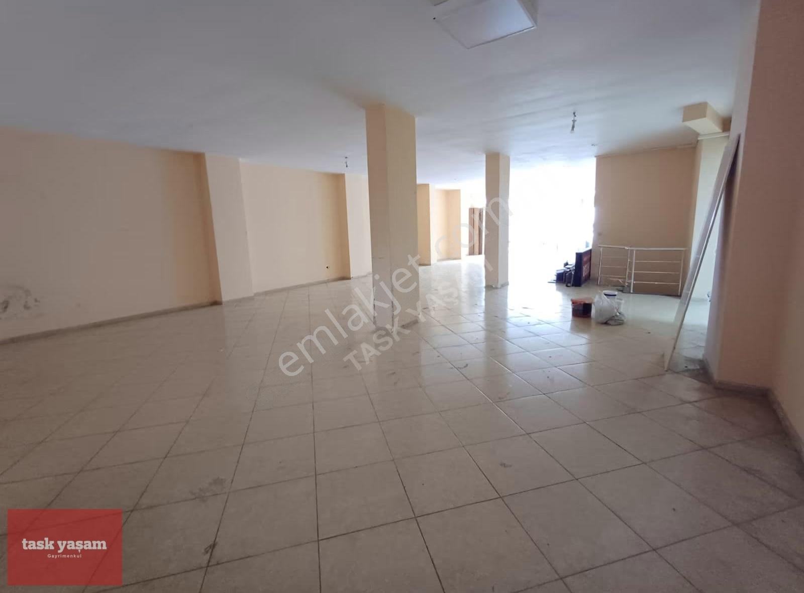 Gebze Osmanyılmaz Merkezi 360 M² Depolu Kiralık Dükkan - Görsel 3