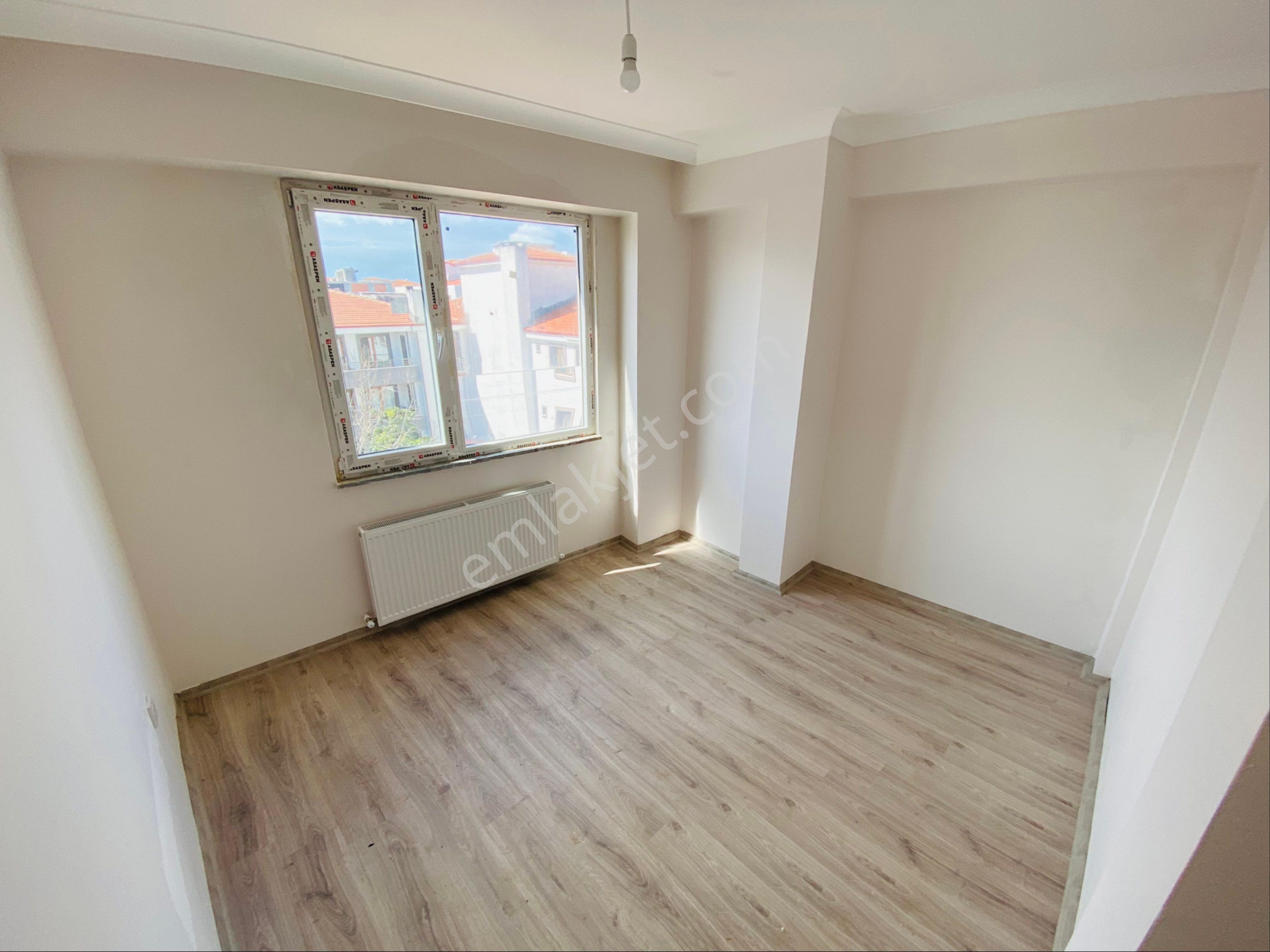 Ateş Emlak'tan Merkezde 2+1 Kapalı Mutfak Kiralık Daire