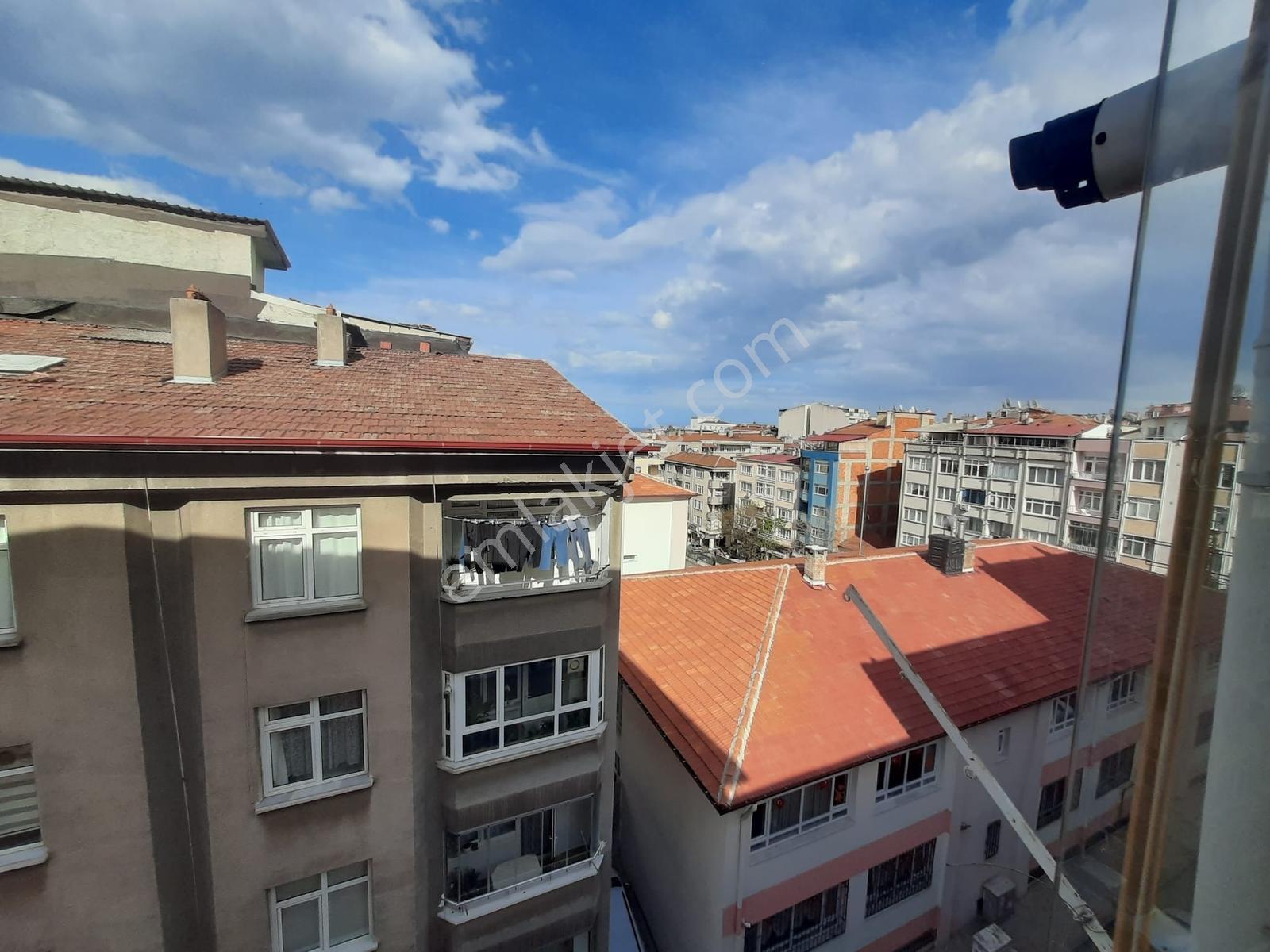 Yağmur Emlaktan Çiftlik Mah. Merkezi Konumda Kiralık 3+1 Daire - Görsel 13