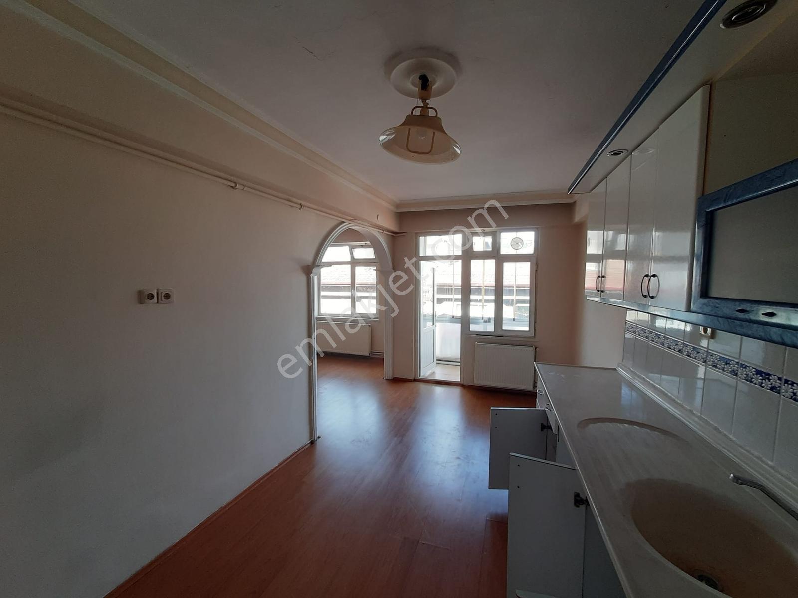 Yağmur Emlaktan Çiftlik Mah. Merkezi Konumda Kiralık 3+1 Daire - Görsel 25