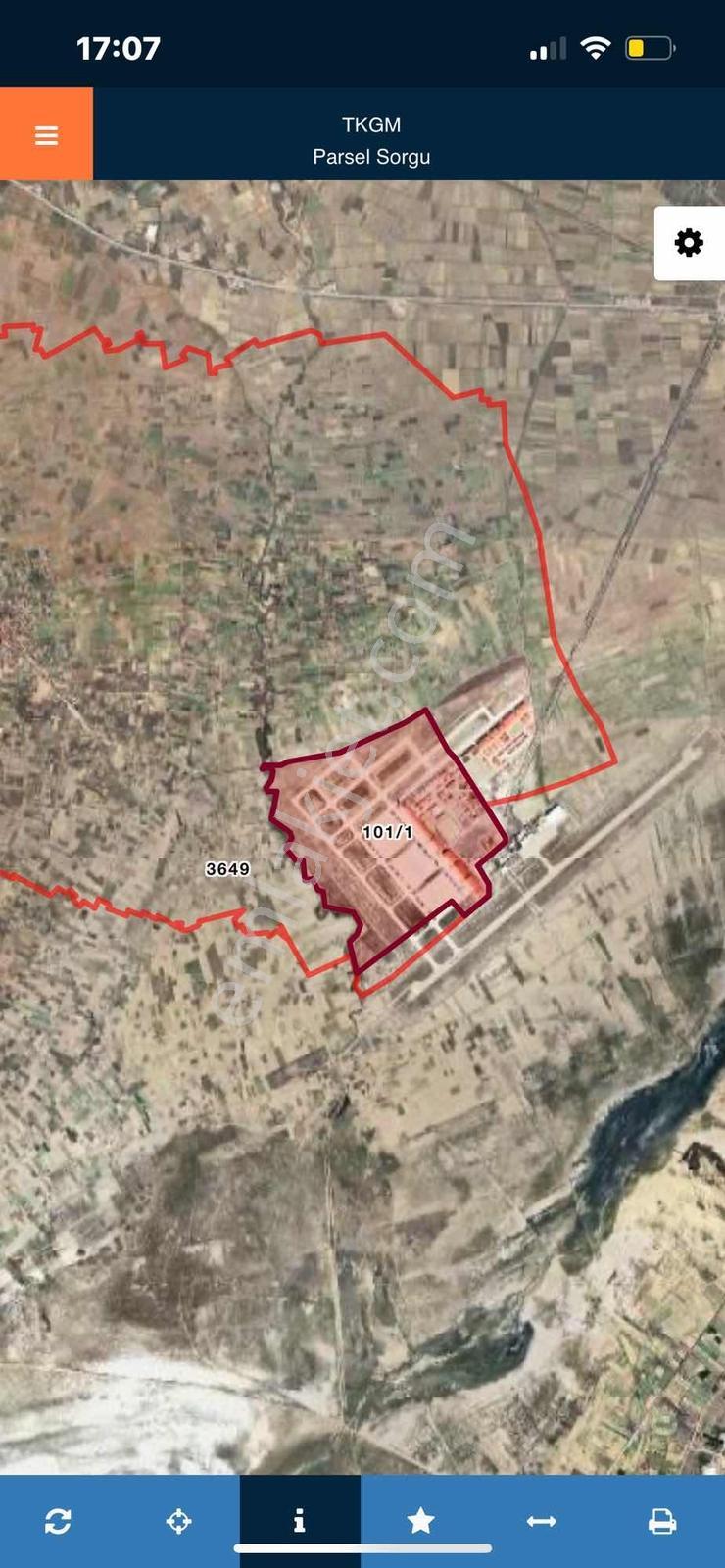 Havalimanı Yolunda 702 M2 Yatırımlık Tarla