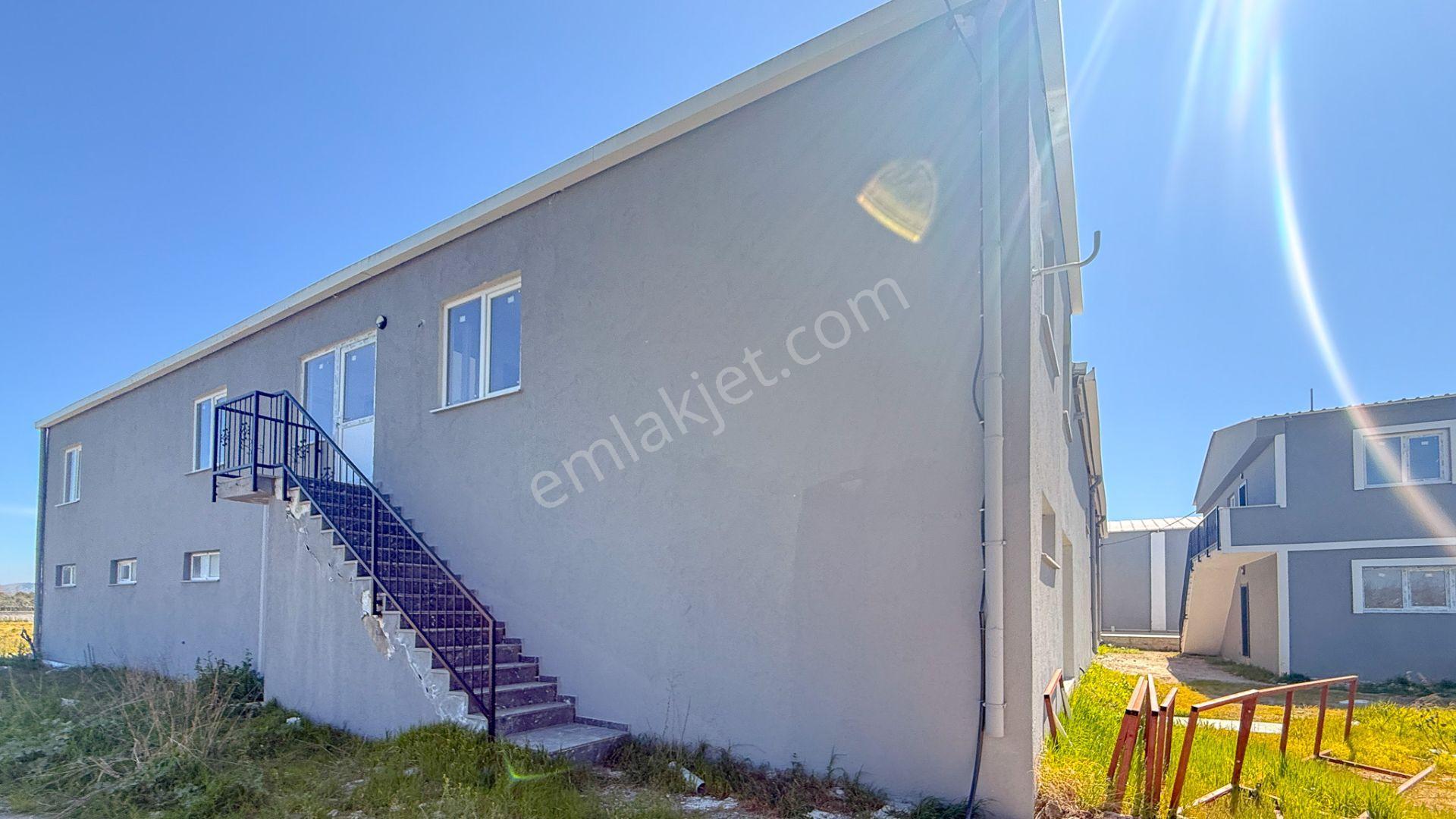 Burhaniye-edremit Yolunda, Toplam 7000 M² Alanlı Kiralık Depolar - Görsel 13