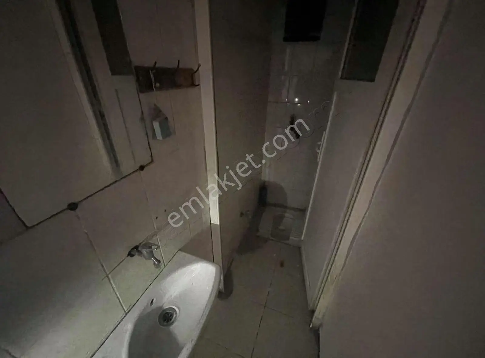 Bayrampaşa Yenidoğan Mahallesi Şafak Sokak Kiralık Dükkan! - Görsel 7