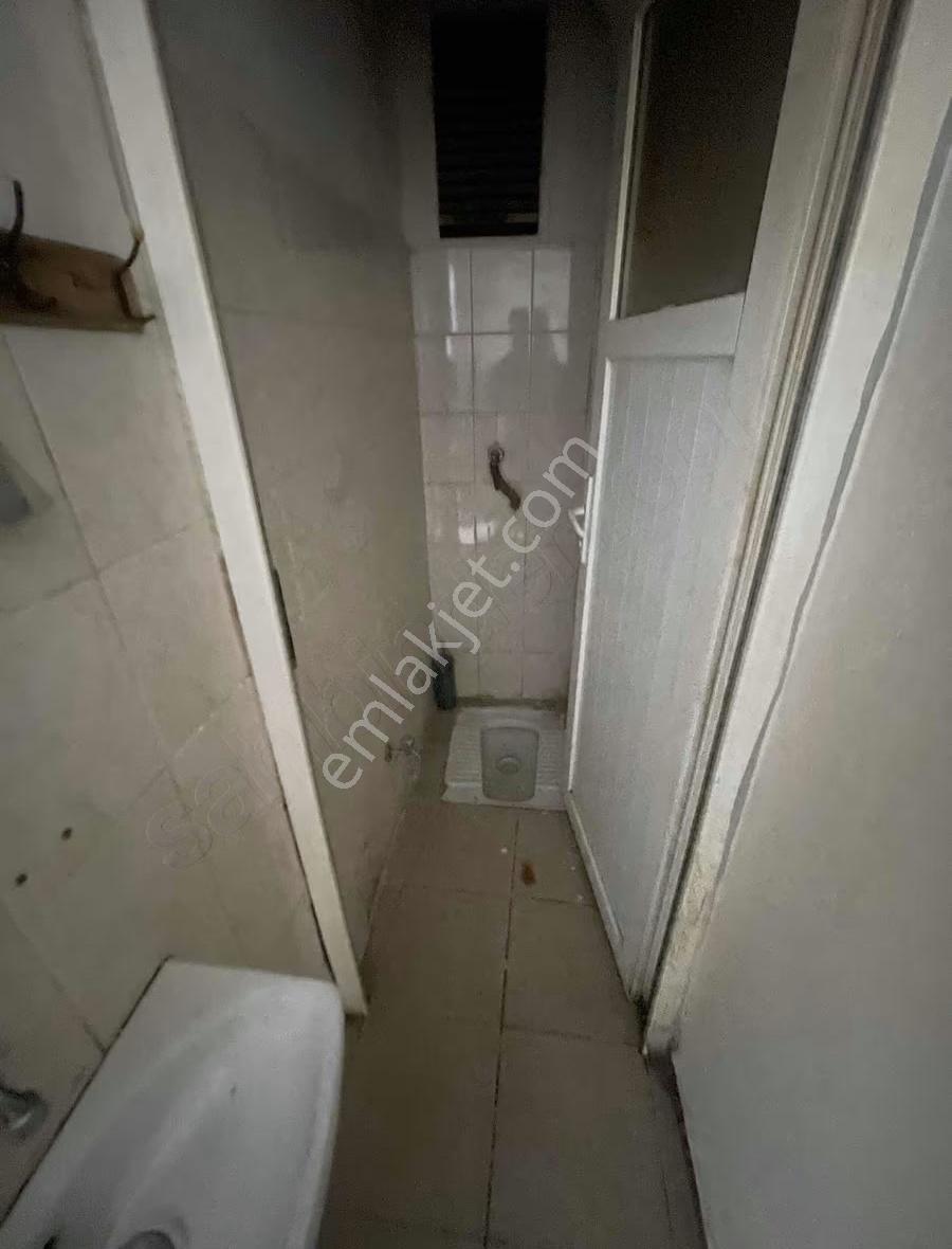 Bayrampaşa Yenidoğan Mahallesi Şafak Sokak Kiralık Dükkan!