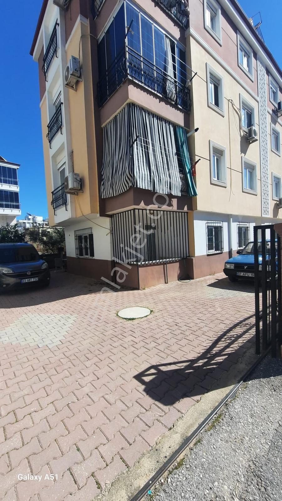 Kepez Sütçüler Yeşilırmak Caddesine 150 Metre Mesafede 2+1