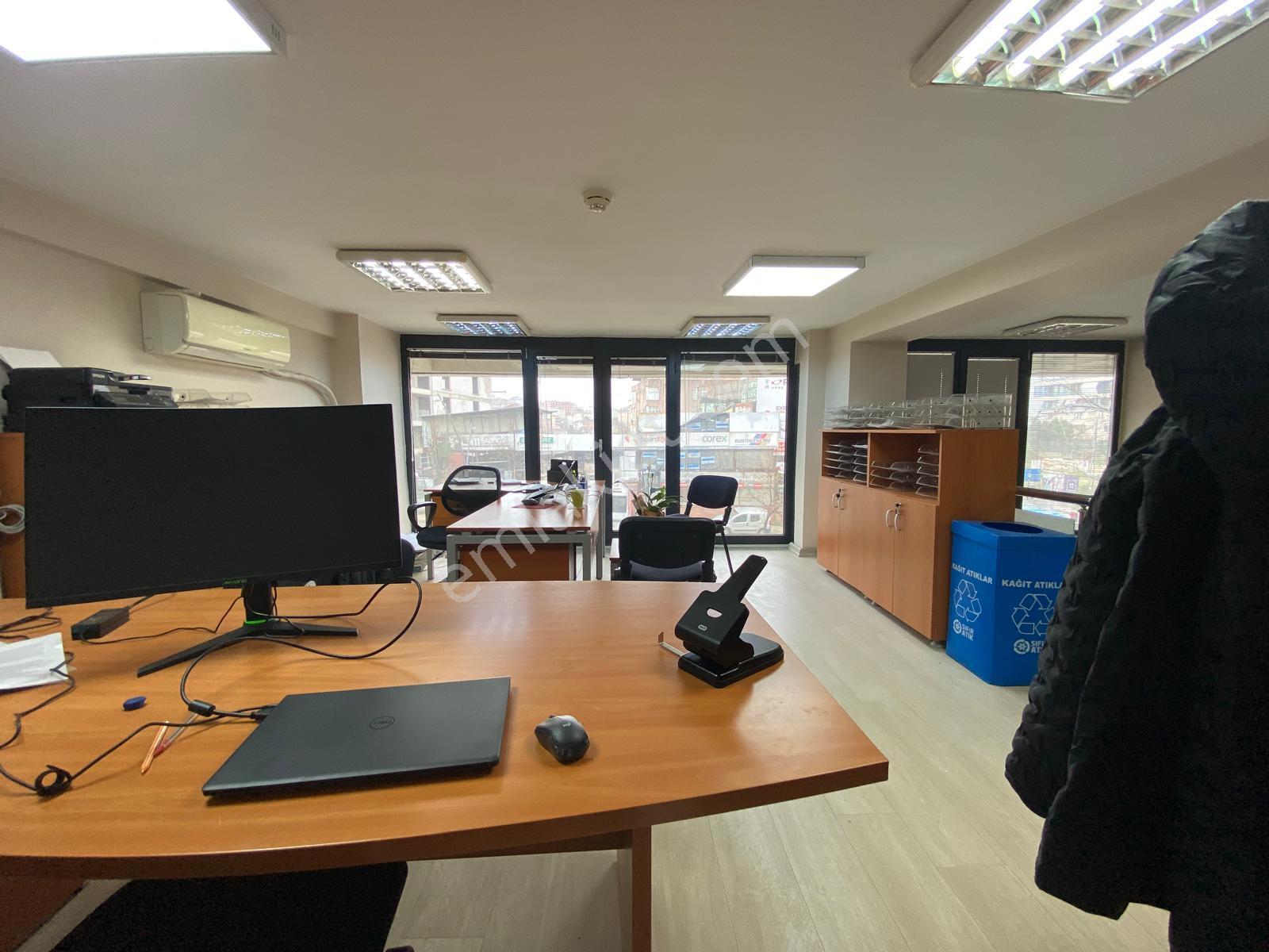 Remax Anı 'dan Çengelköy Bosna Bulvarı 'nda Kiralık Dükkan - Görsel 22