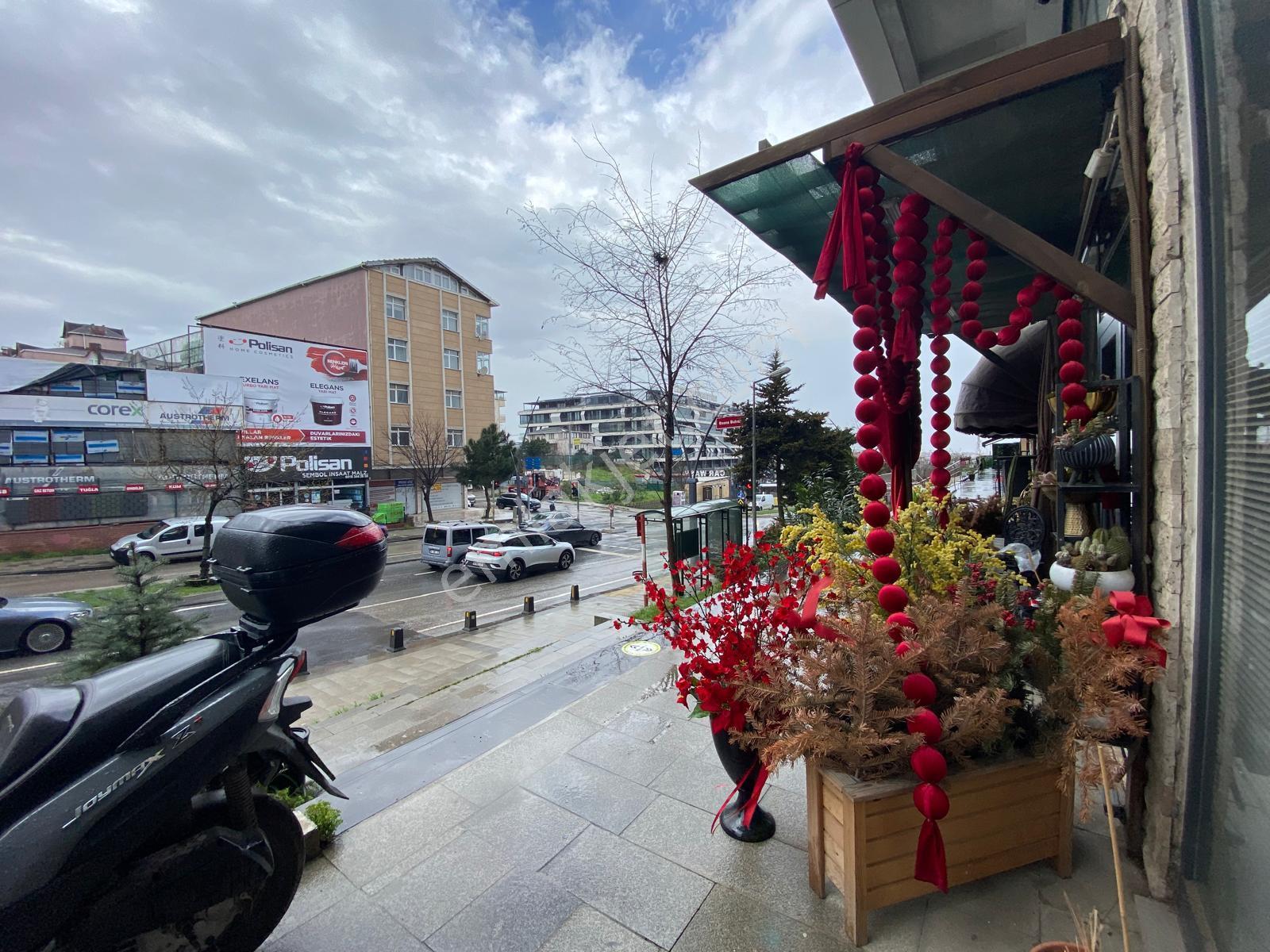 Remax Anı 'dan Çengelköy Bosna Bulvarı 'nda Kiralık Dükkan - Görsel 8