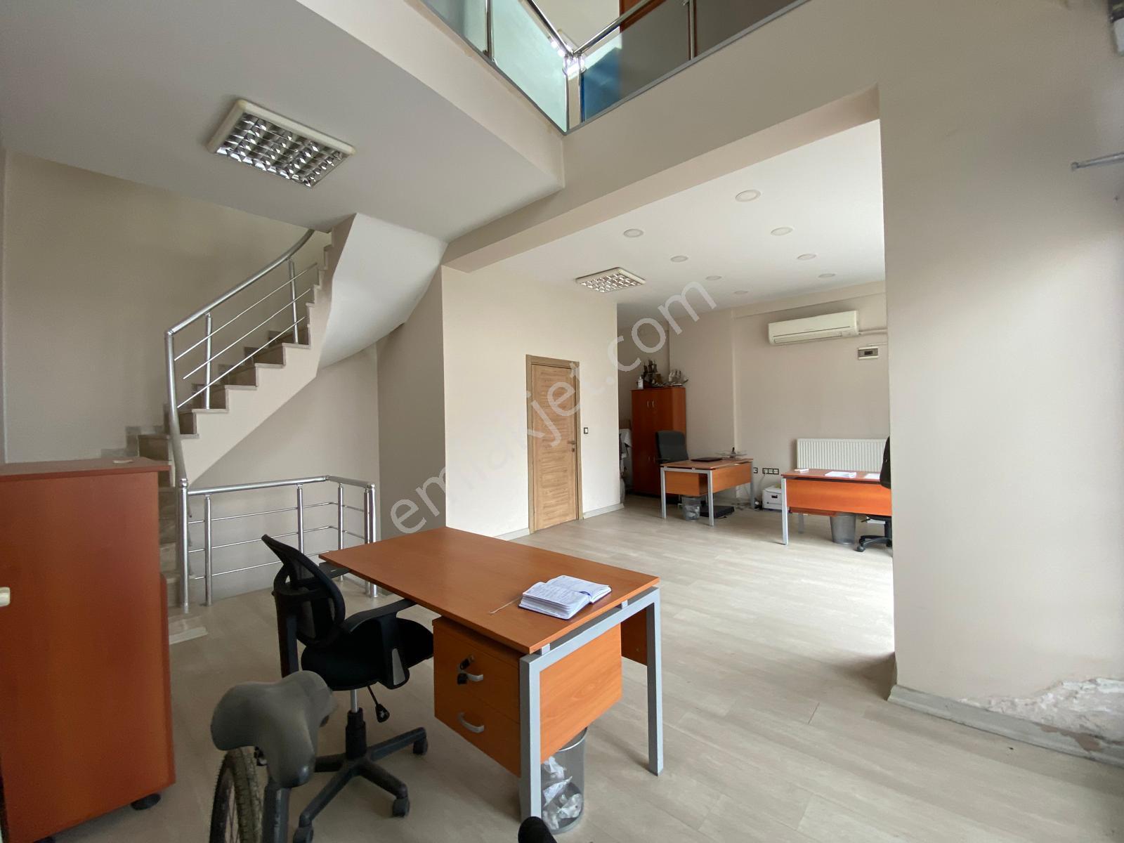 Remax Anı 'dan Çengelköy Bosna Bulvarı 'nda Kiralık Dükkan - Görsel 13