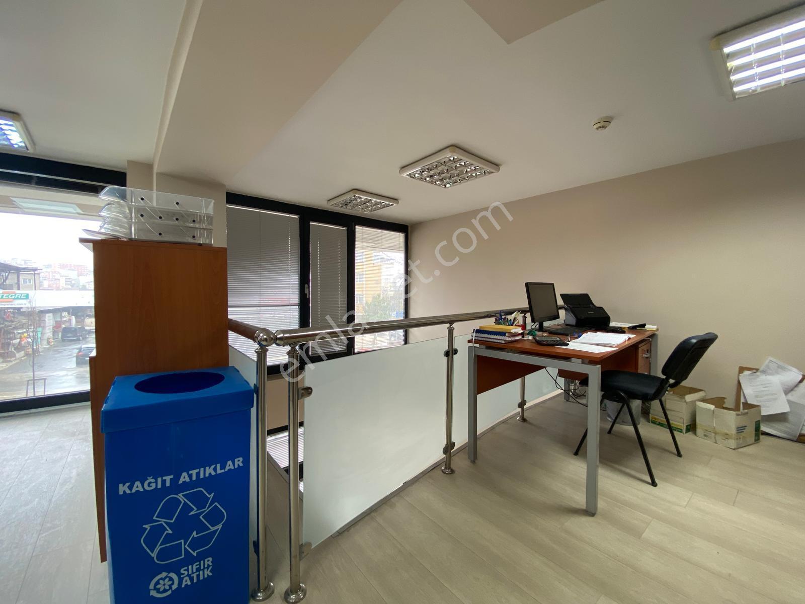 Remax Anı 'dan Çengelköy Bosna Bulvarı 'nda Kiralık Dükkan - Görsel 25