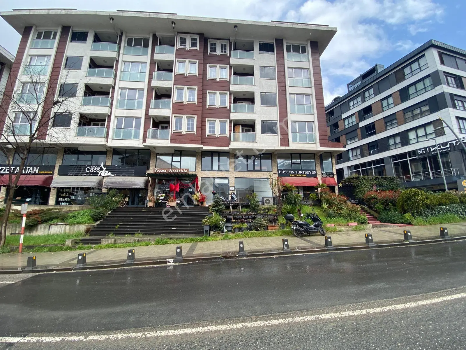 Remax Anı 'dan Çengelköy Bosna Bulvarı 'nda Kiralık Dükkan - Görsel 3