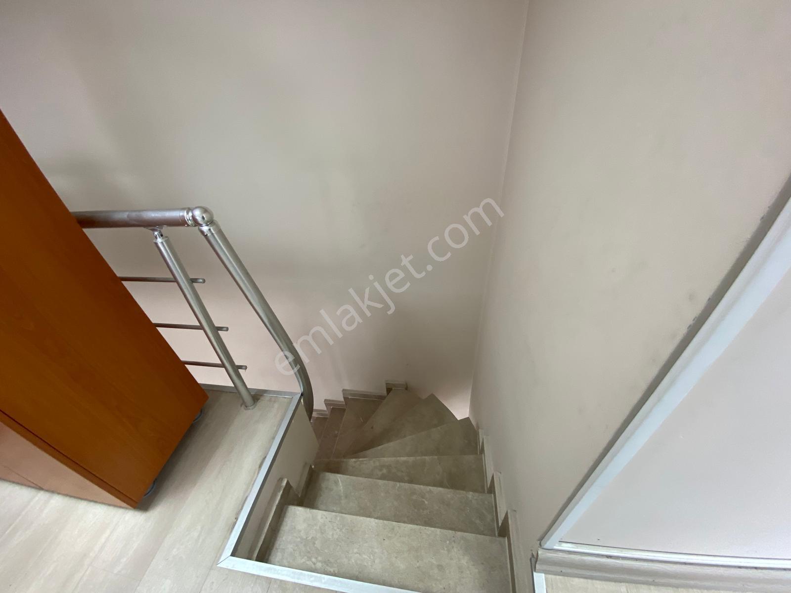 Remax Anı 'dan Çengelköy Bosna Bulvarı 'nda Kiralık Dükkan - Görsel 28