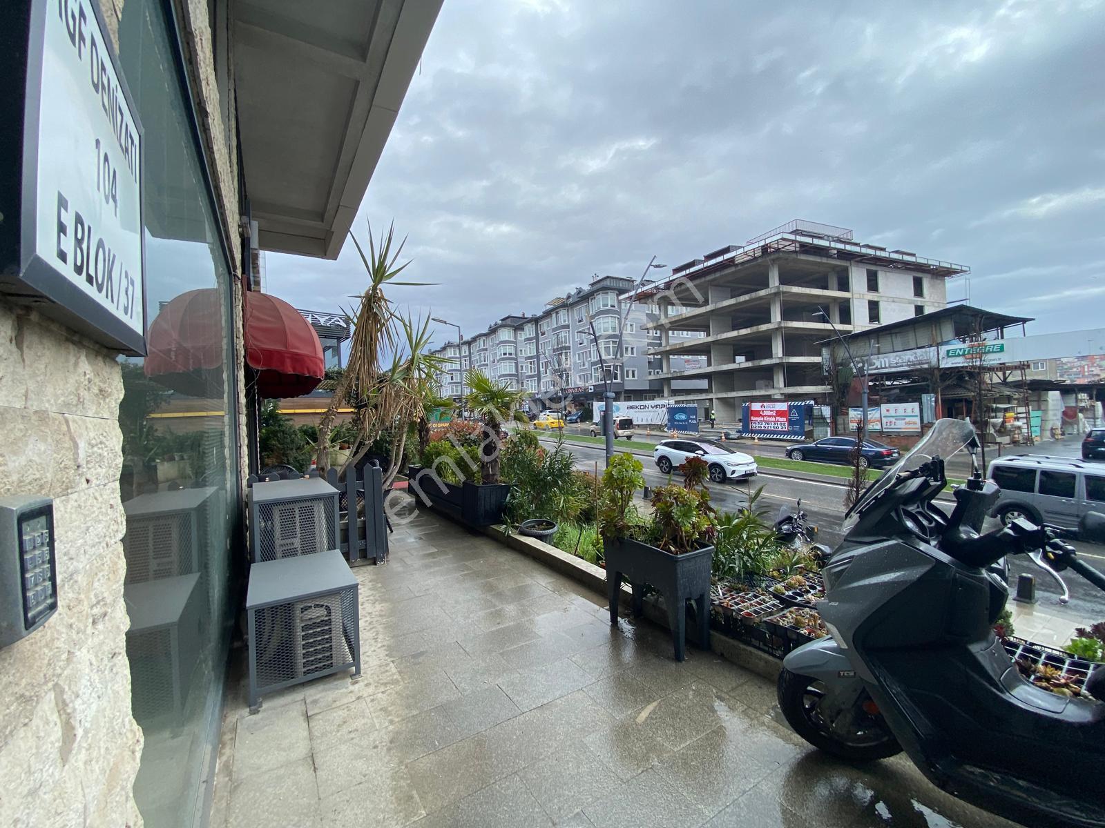 Remax Anı 'dan Çengelköy Bosna Bulvarı 'nda Kiralık Dükkan - Görsel 7