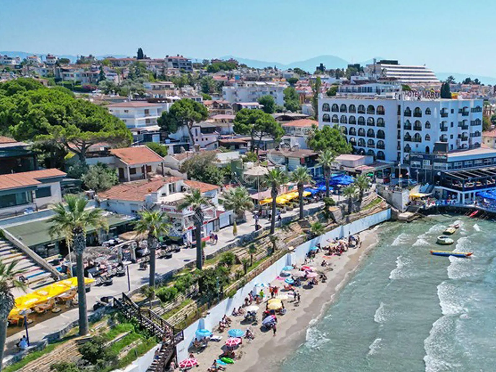 Kadınlar Denizi Plajına 50 Adımda Ulaşın-temiz Eşyalı 2+1 Kiralık Daire-martı Otel Yanı-kuşadası