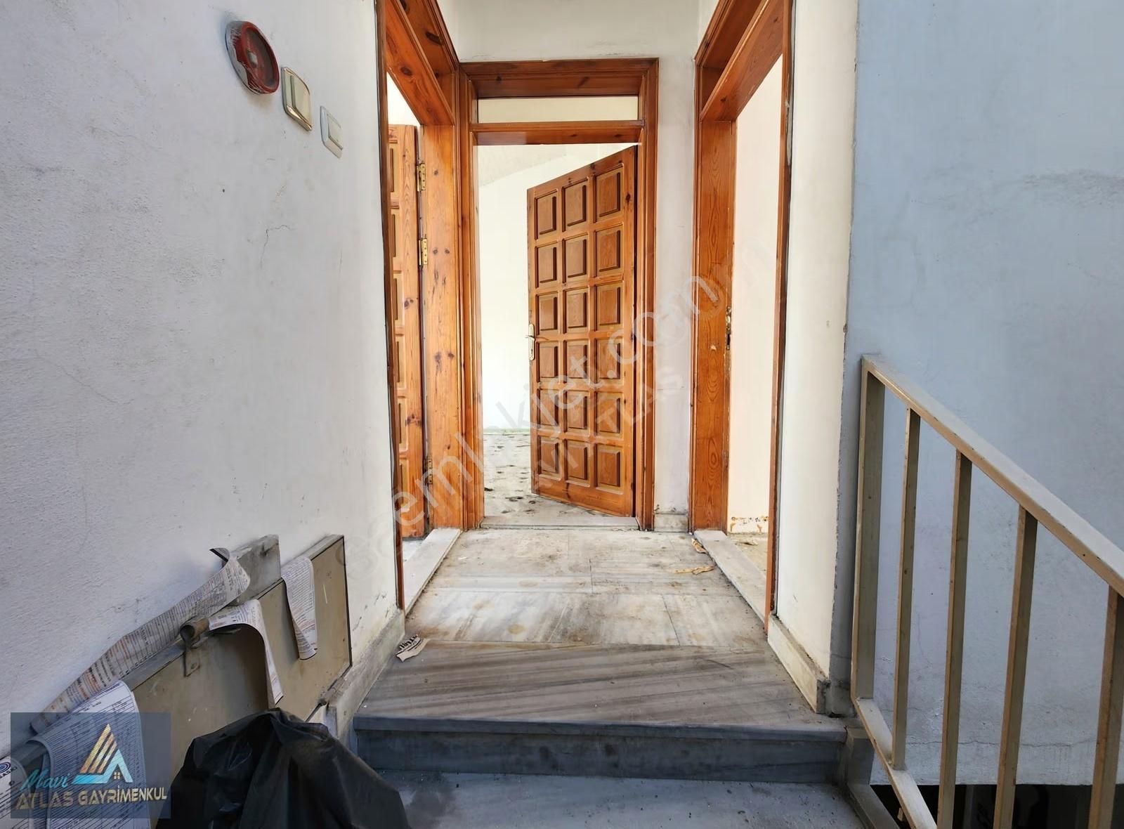 Mavi Atlas'tan Site Camii Katşısı Kiralık Çatı Katı Ofis - Görsel 2